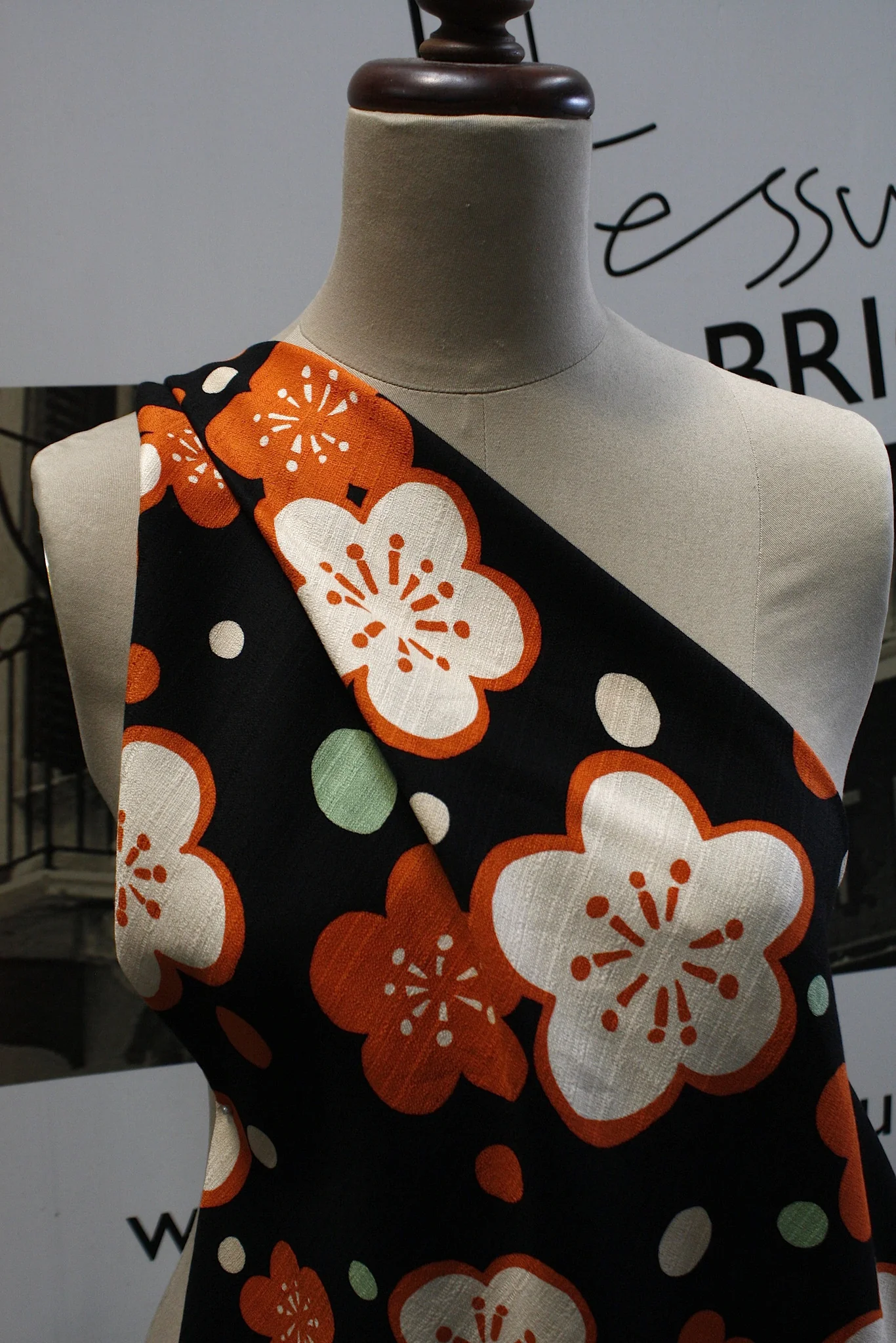 Orange Kisu - Image 4