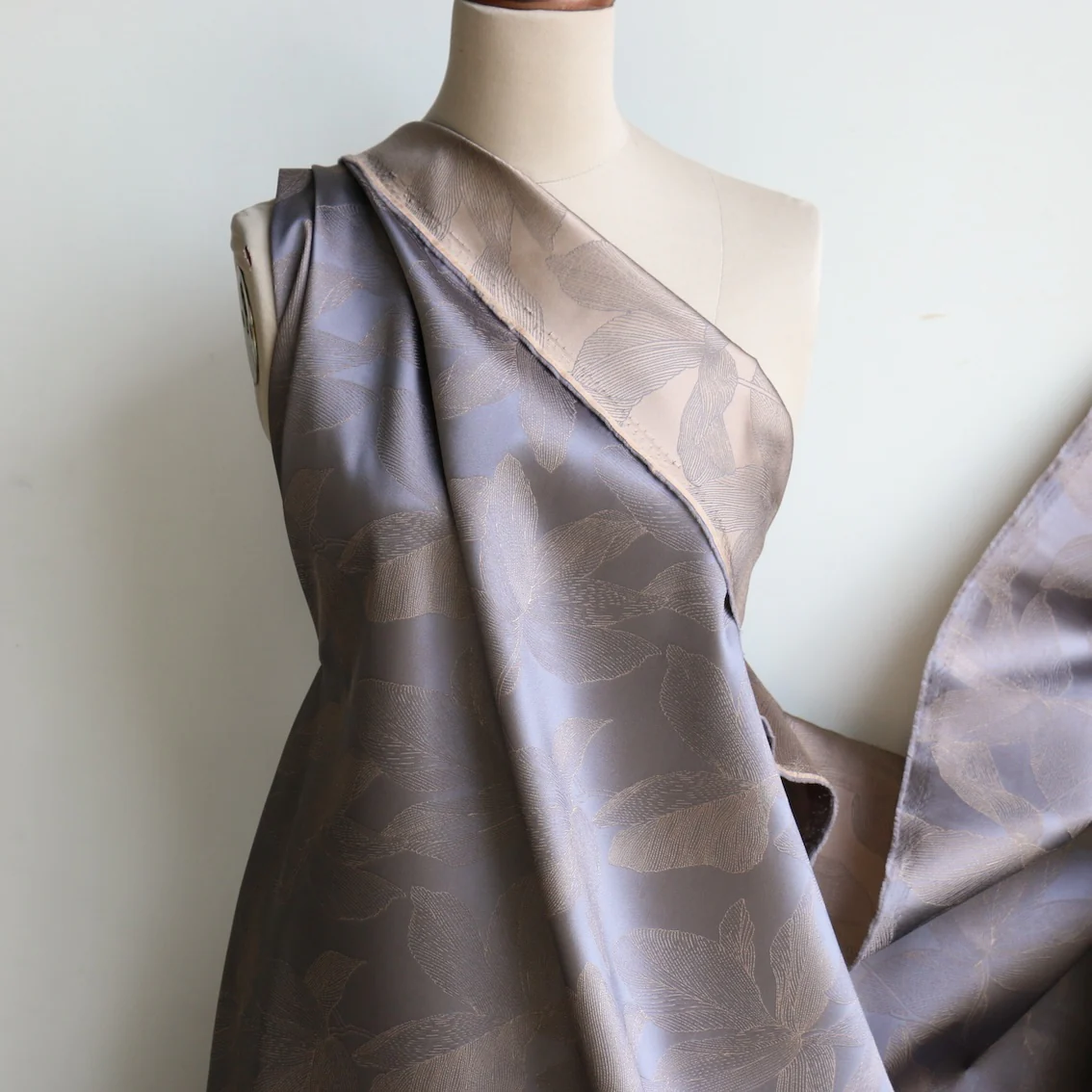 Orchid Platinum Jacquard - Image 6