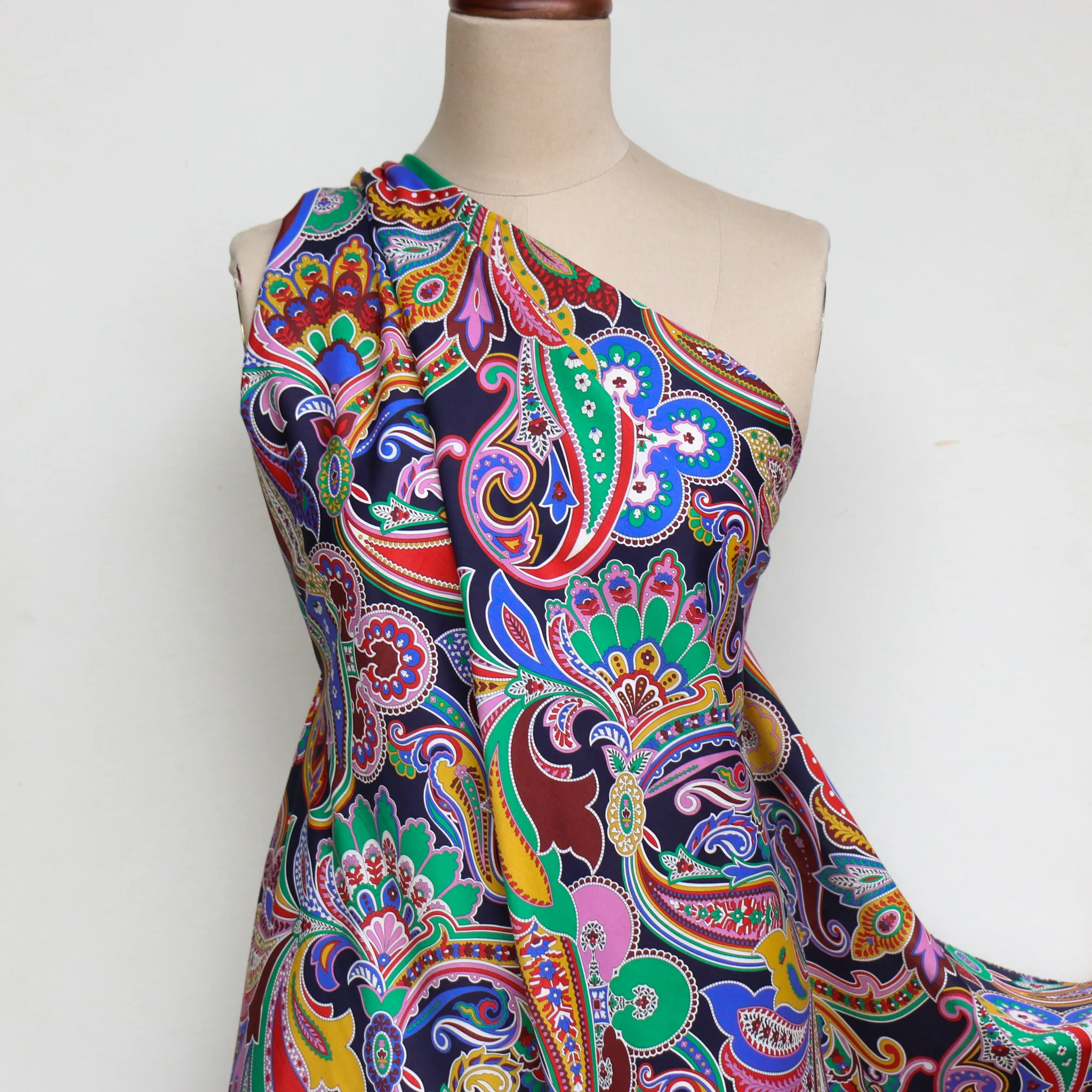 Paisley Fanfare - Liberty Tana Lawn™ - Image 5