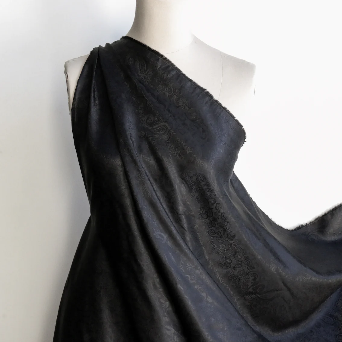 Paisley Garden - Fancy Lining - Image 4