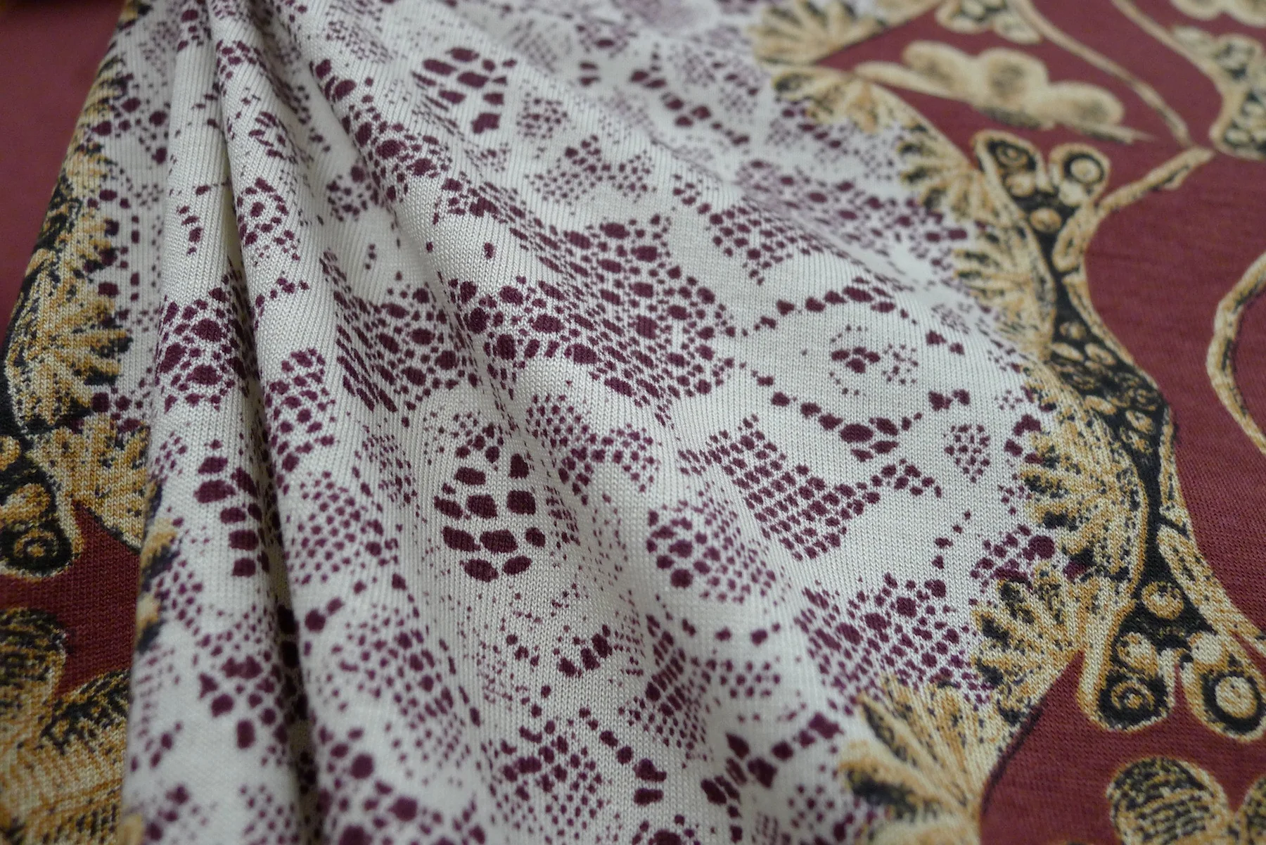 Papal Lace Print - Image 3