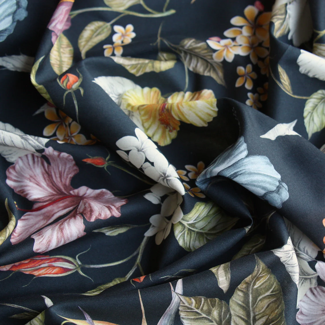 Paradise Bay - Liberty Tana Lawn™ - Image 2