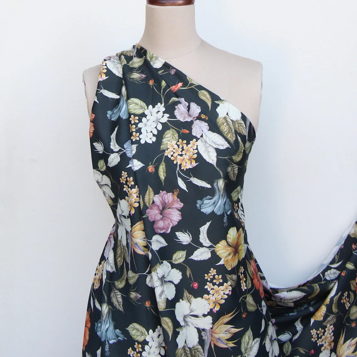 Paradise Bay - Liberty Tana Lawn™ - Image 6