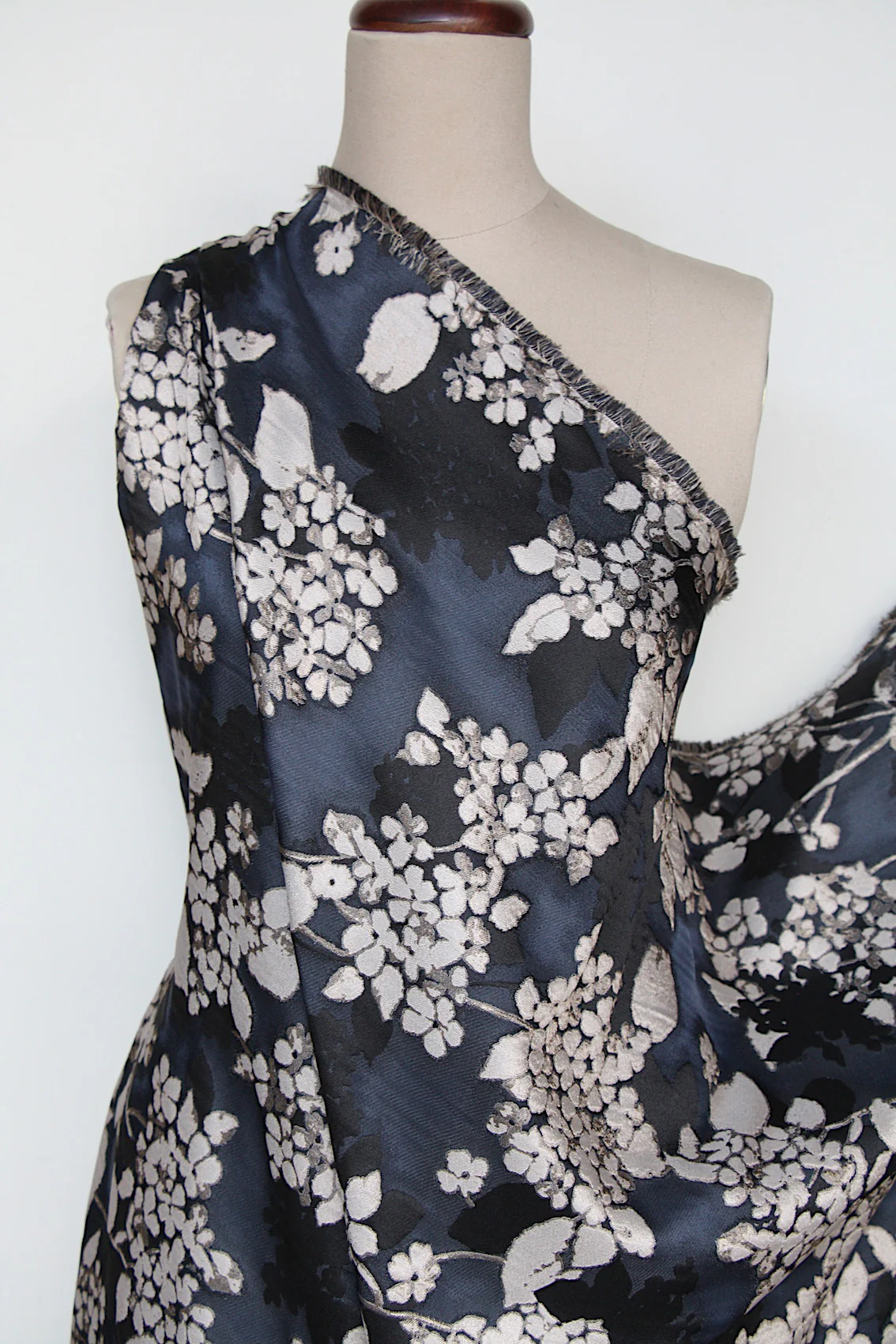 Part Of The Group Jacquard - Image 5