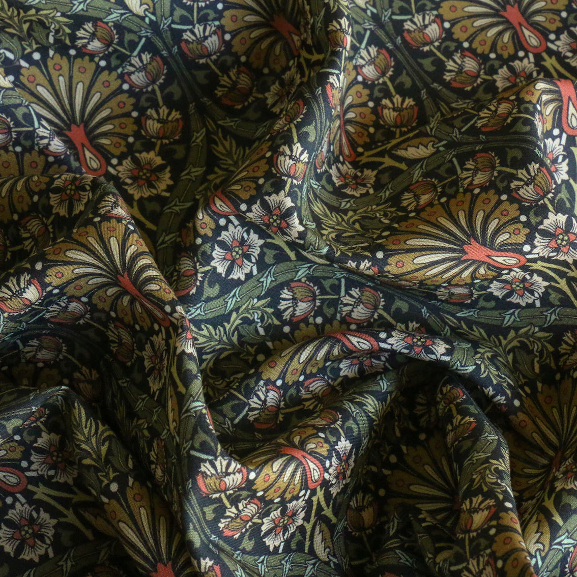 Peacock Place - Liberty Tana Lawn™ - Image 2