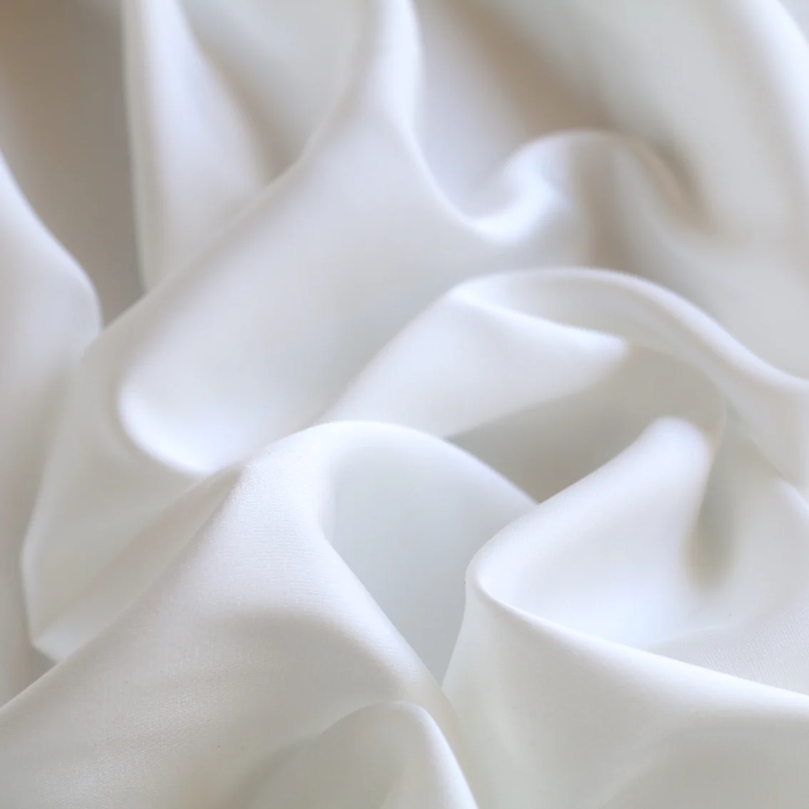 Perla Ivory Stretch Lining - Image 2
