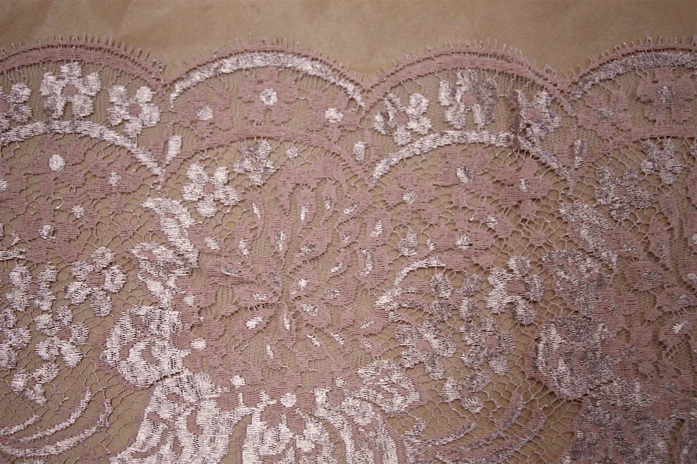 Petale Lace - Image 2