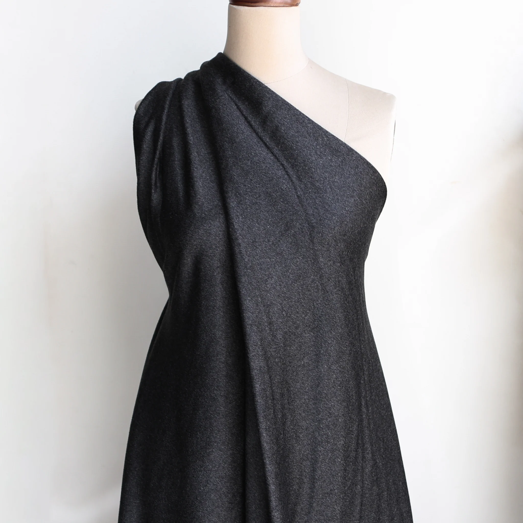 Pieris Charcoal Marle Coating - Image 4
