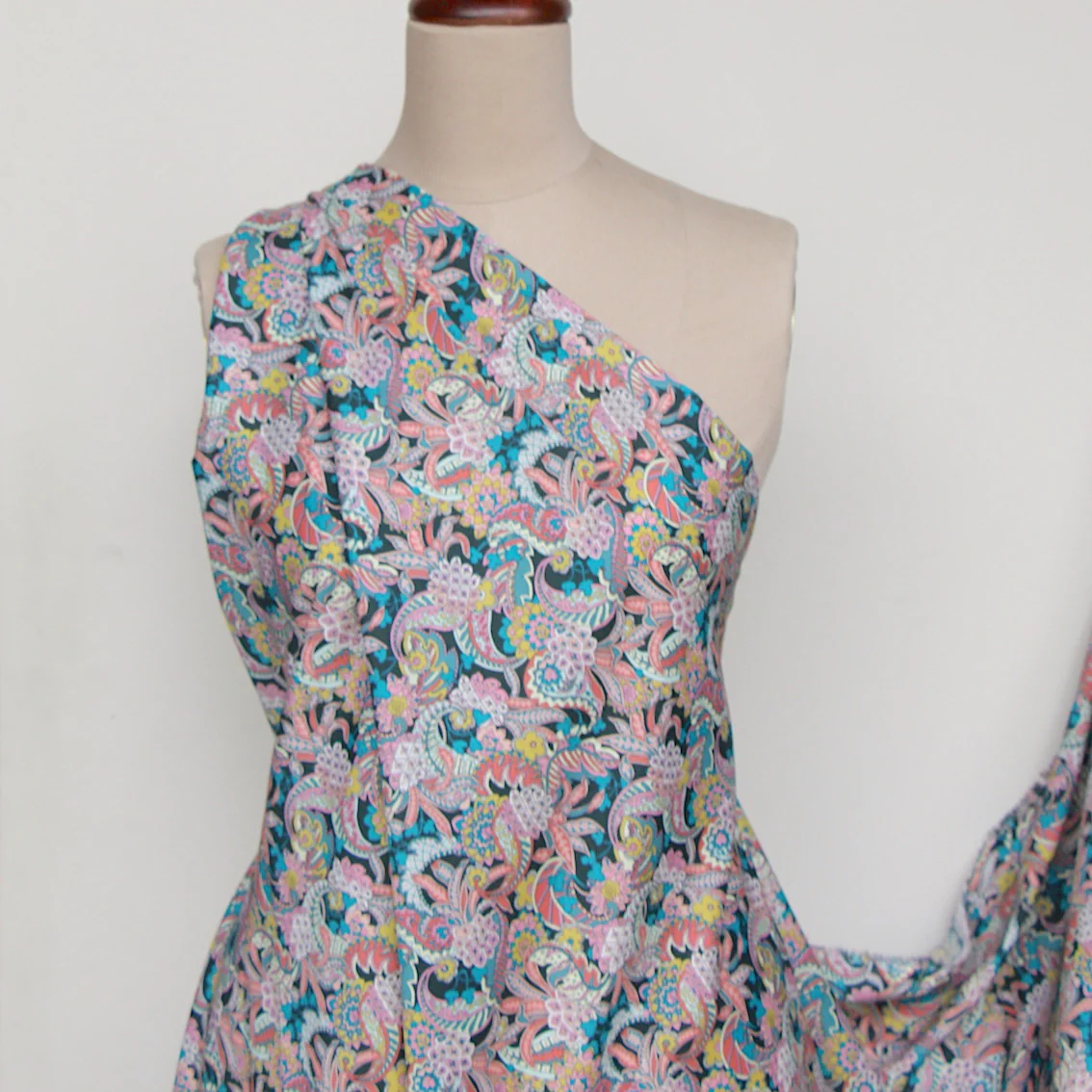 Pineapple Paisley Blue - Liberty Tana Lawn⢠- Image 4