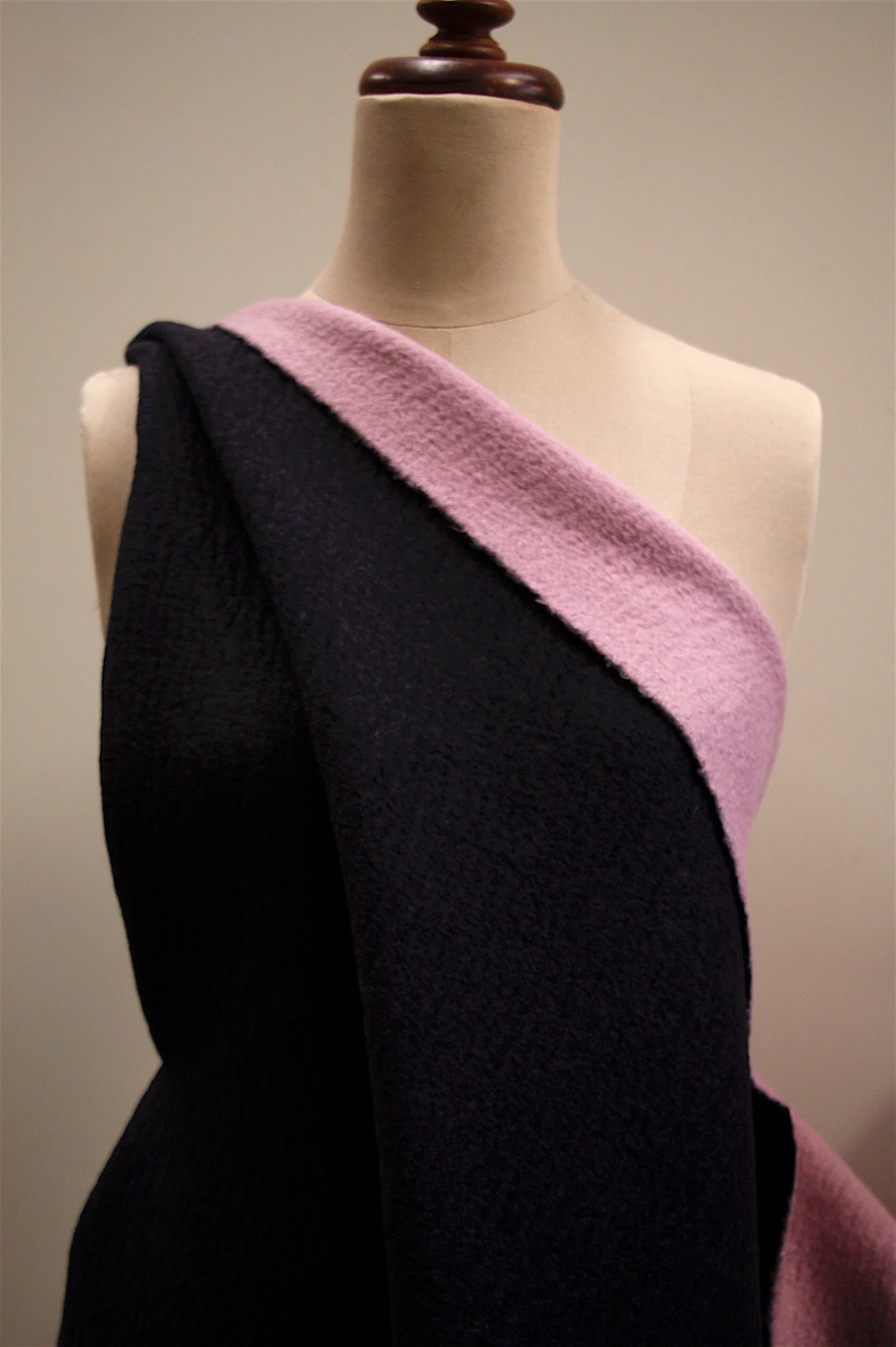 Pink On Oceano - Double Faced Coating - Image 4