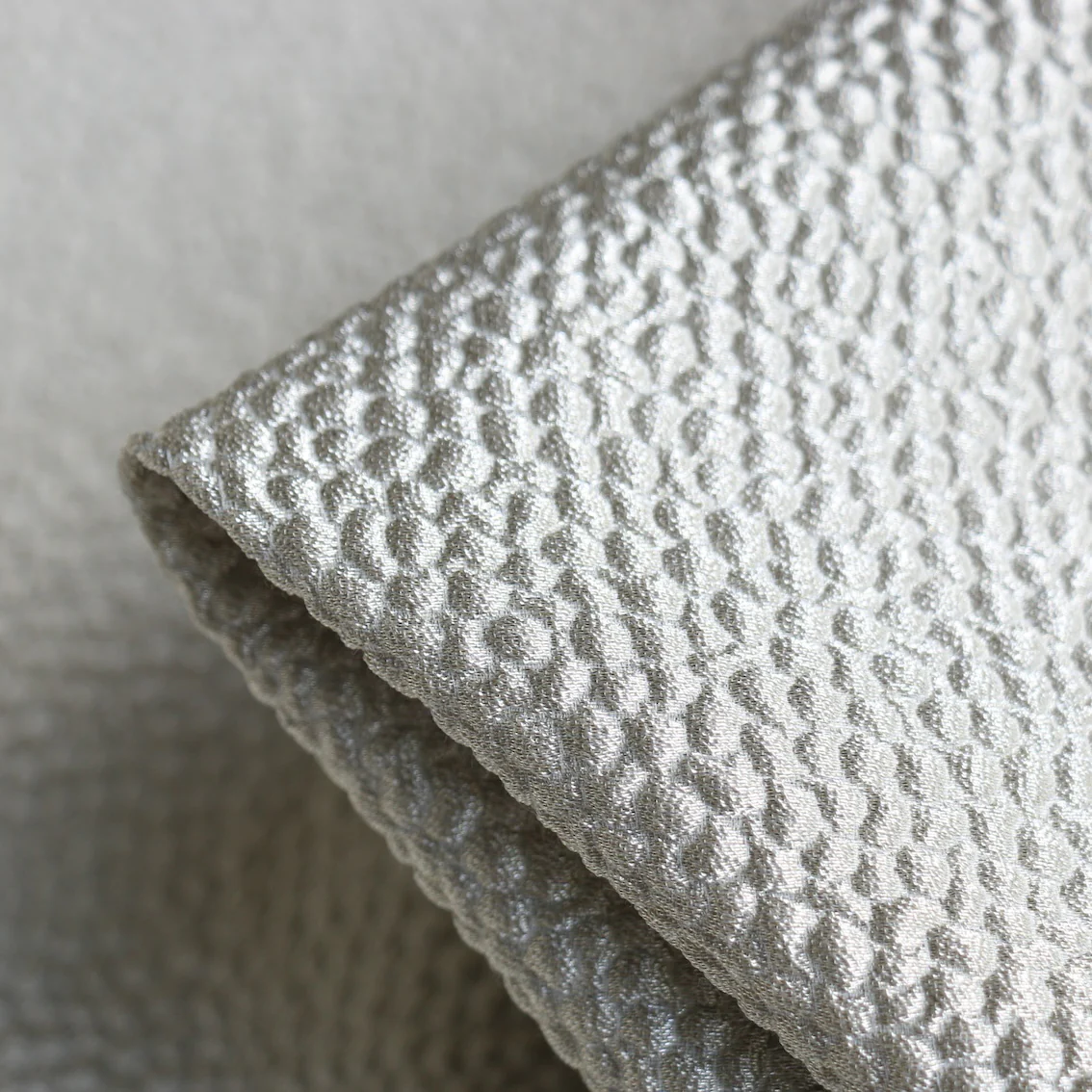 Platinum Ripple Jacquard