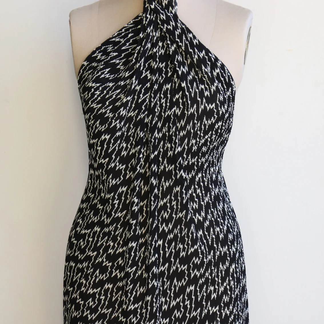 Plisse Bowie - Black/Ivory Georgette - Image 6