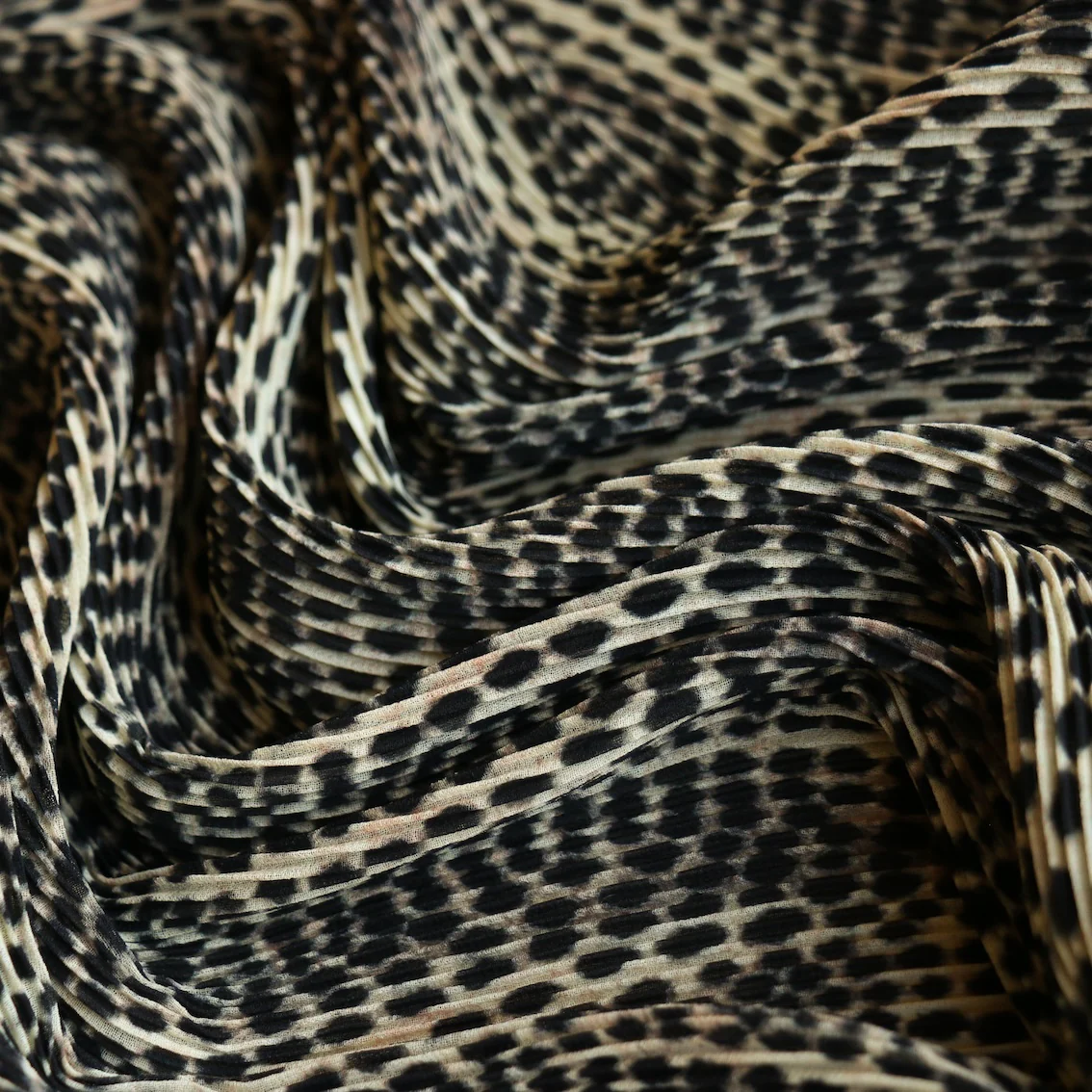 Plisse Leopardo - Leopard Spot Georgette - Image 2