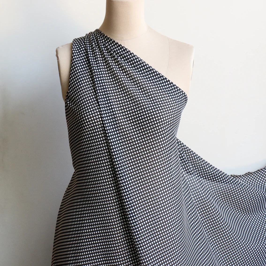 Pois Nero Silk Georgette - Image 4