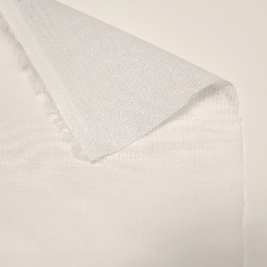 Poly/Cotton Woven Interfacing - White