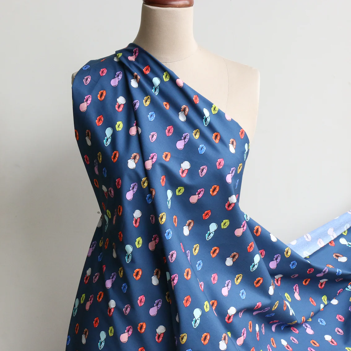 Pop Bubble Navy Cotton Shirting - Image 5