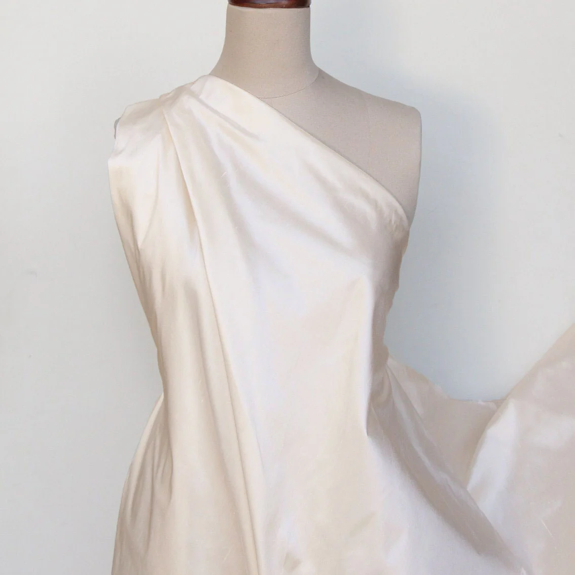 Ecru Silk Dupion - Image 3