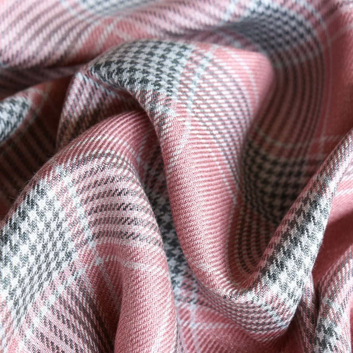 Quadri Rosa Check Linen - Image 2