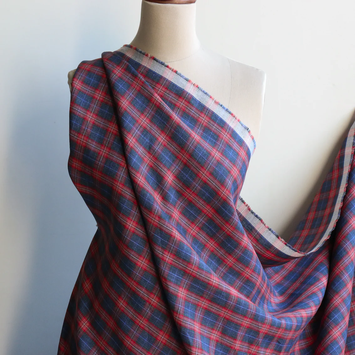 Quadri Rosso Check Linen - Image 5