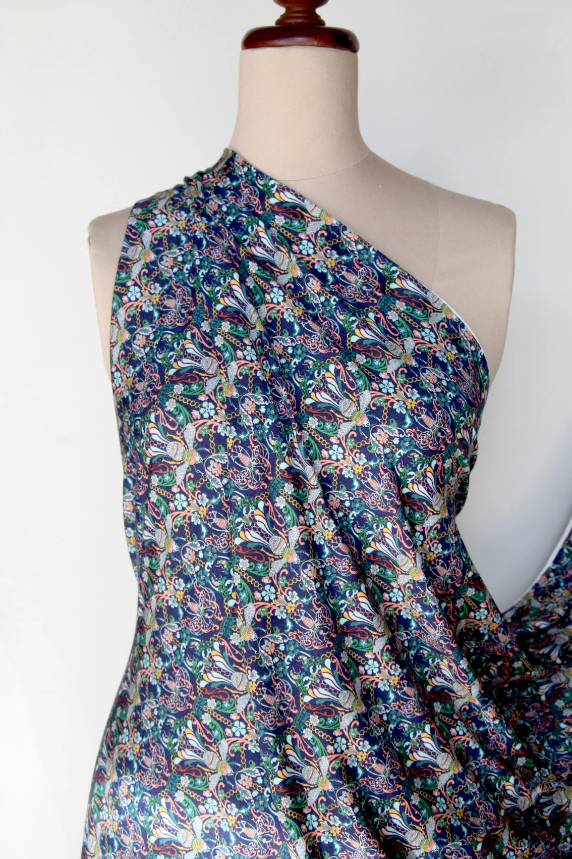 Queen Bee Jersey - Liberty Fabrics - Image 5
