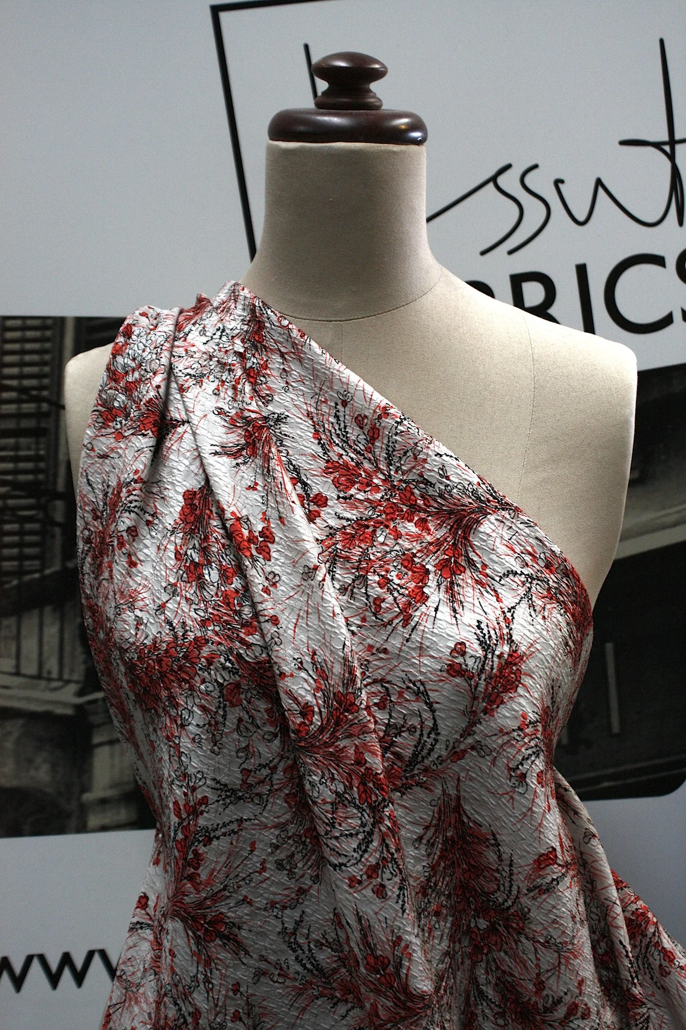 Ramage Floral - Image 5