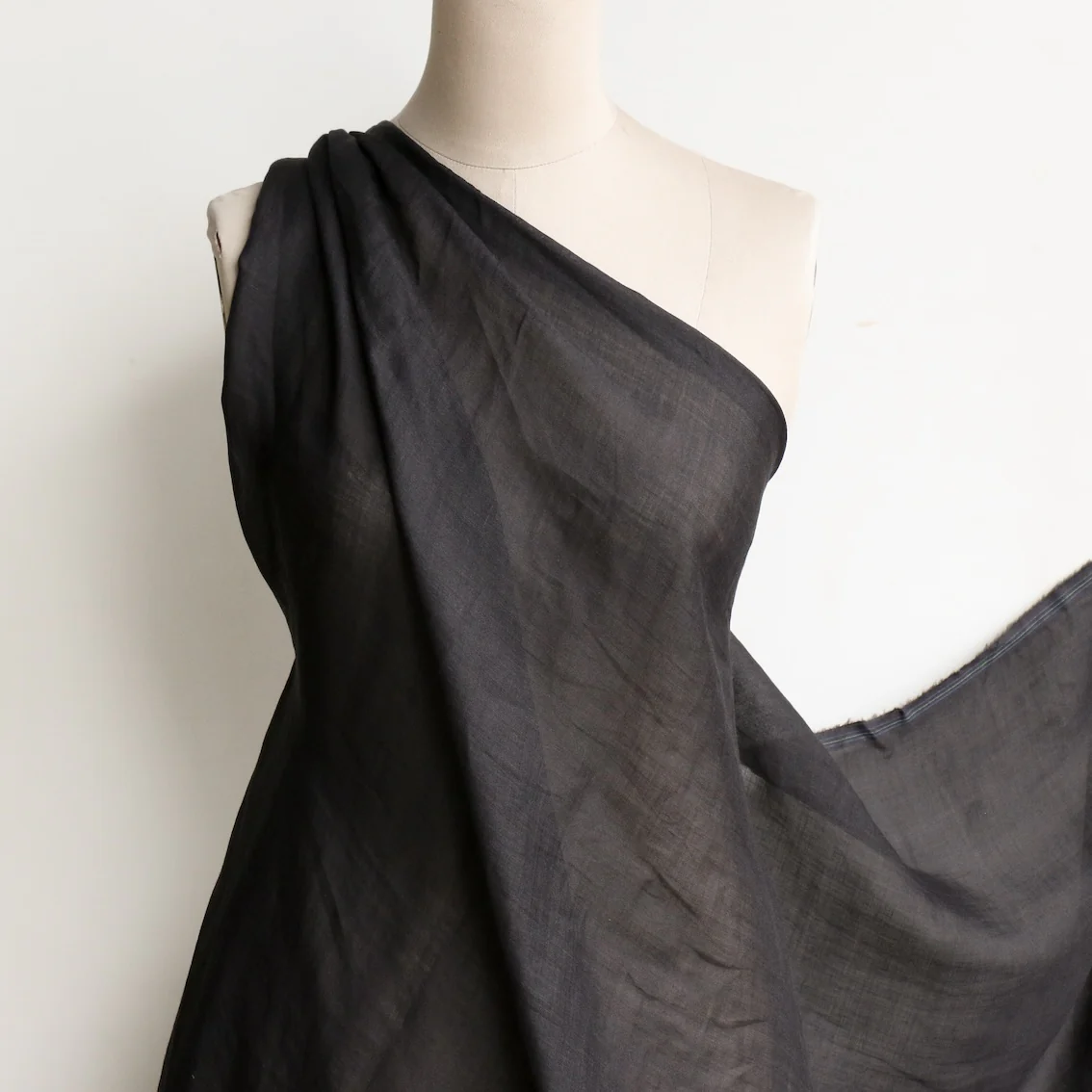 Ramie Light Black Gauze - Image 3