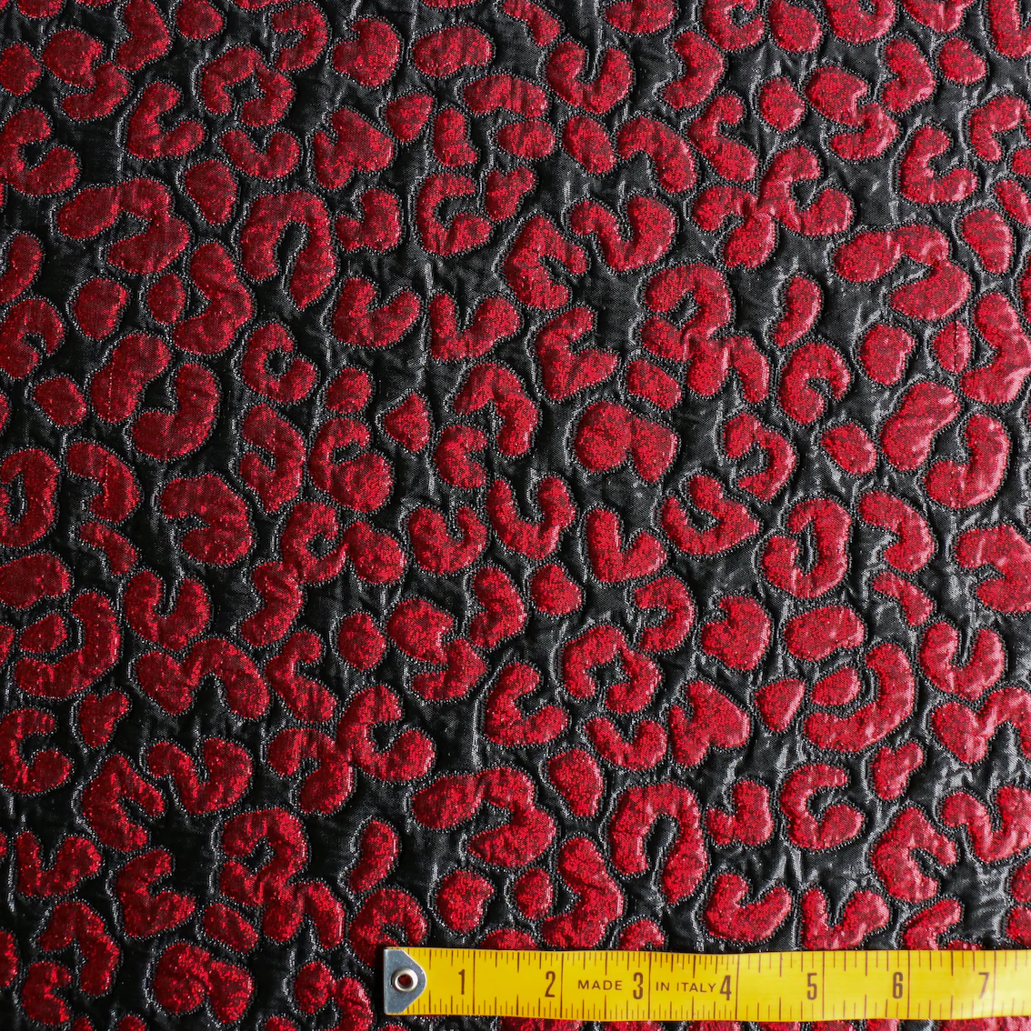 Red Mania Jacquard - Image 3