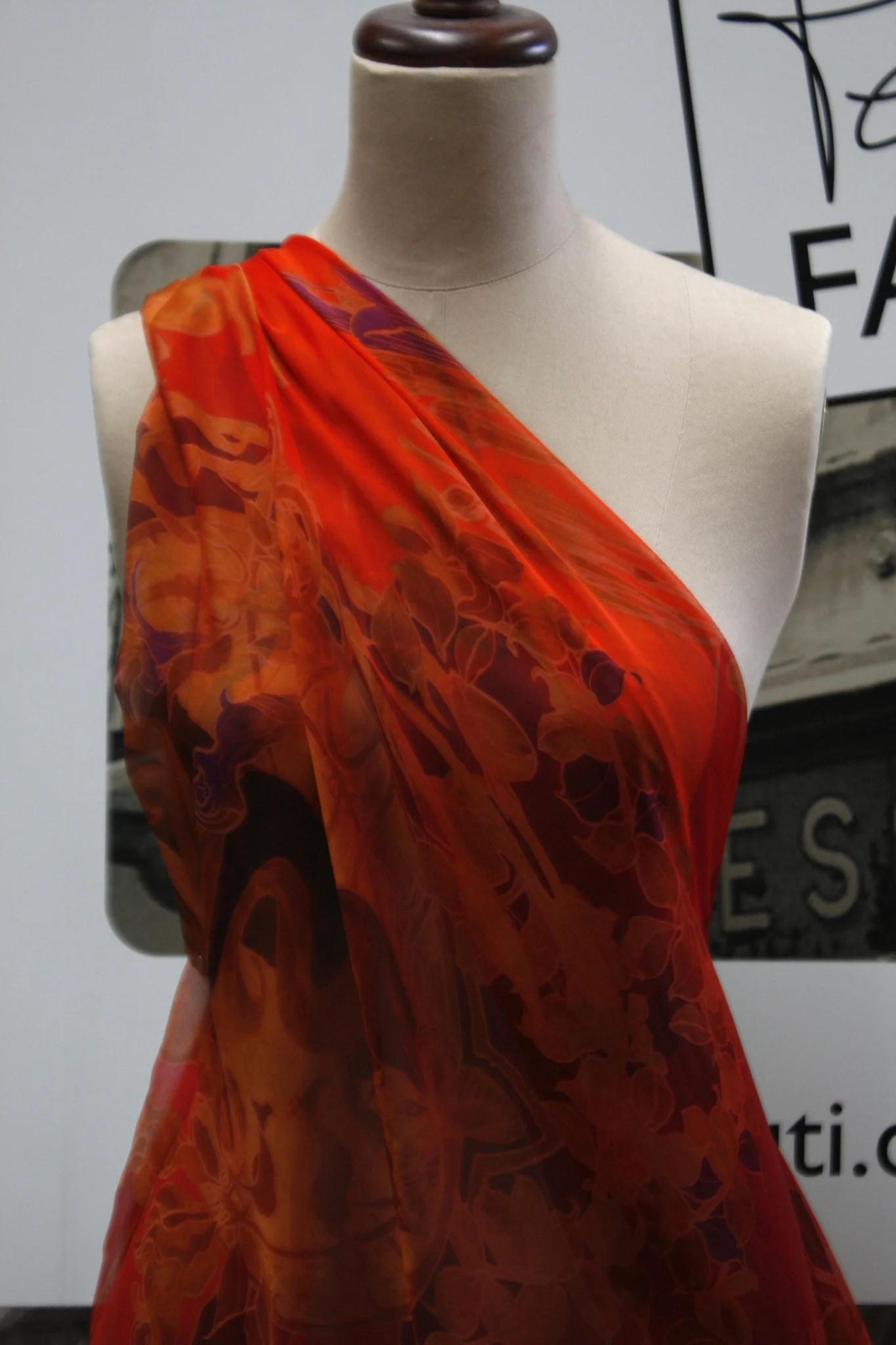 Red Queen Chiffon - Image 6