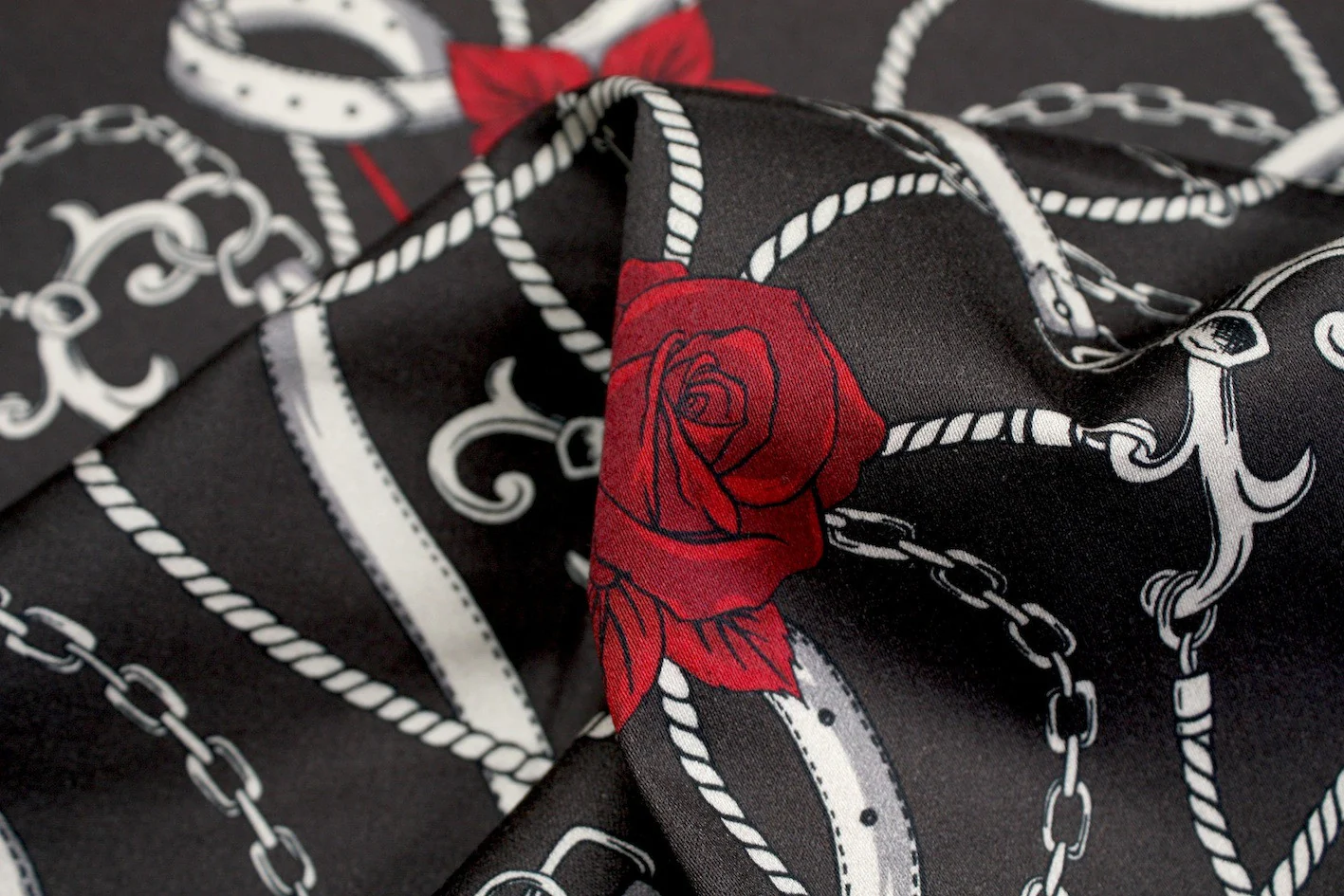 Red Roses & Chains