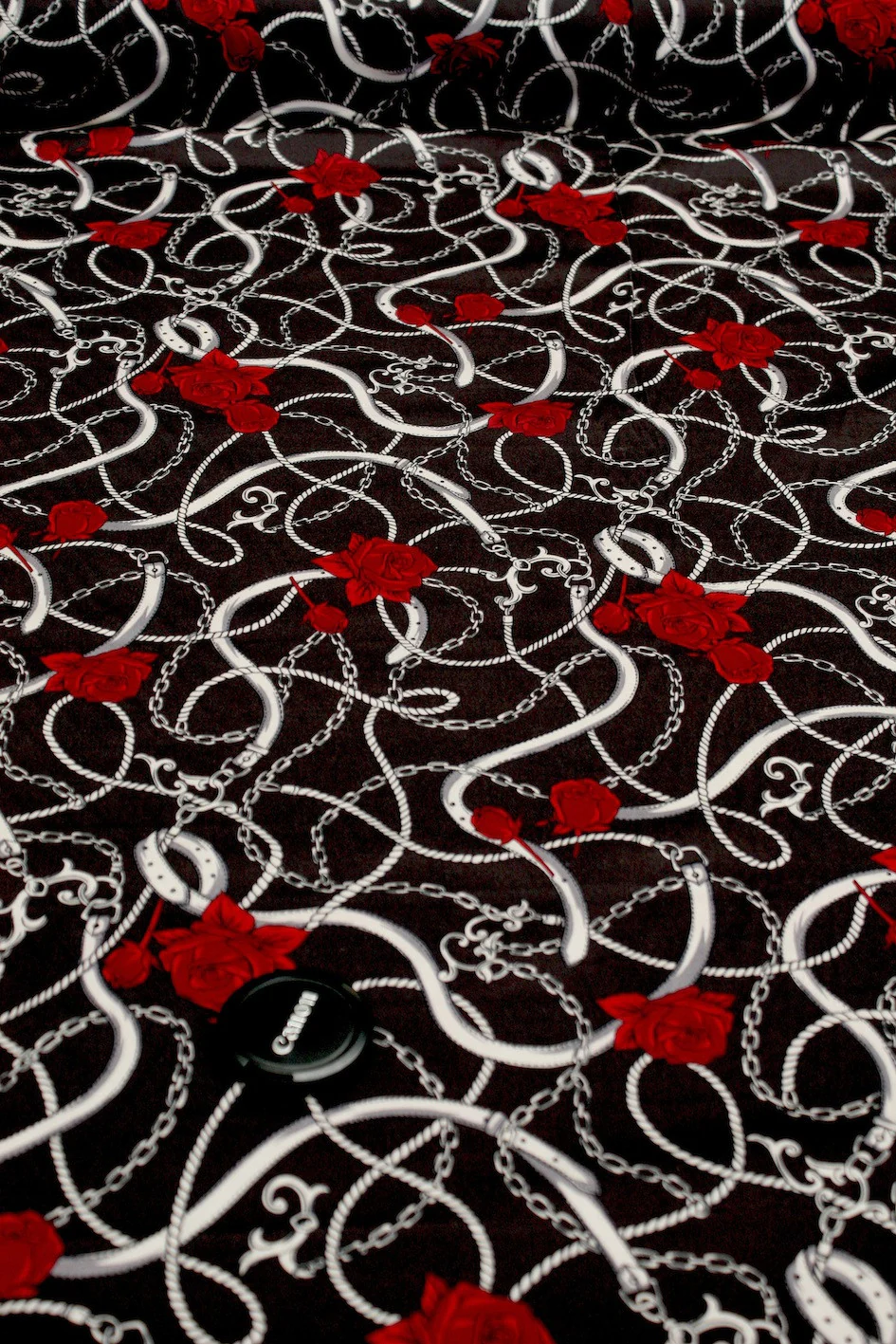 Red Roses & Chains - Image 3