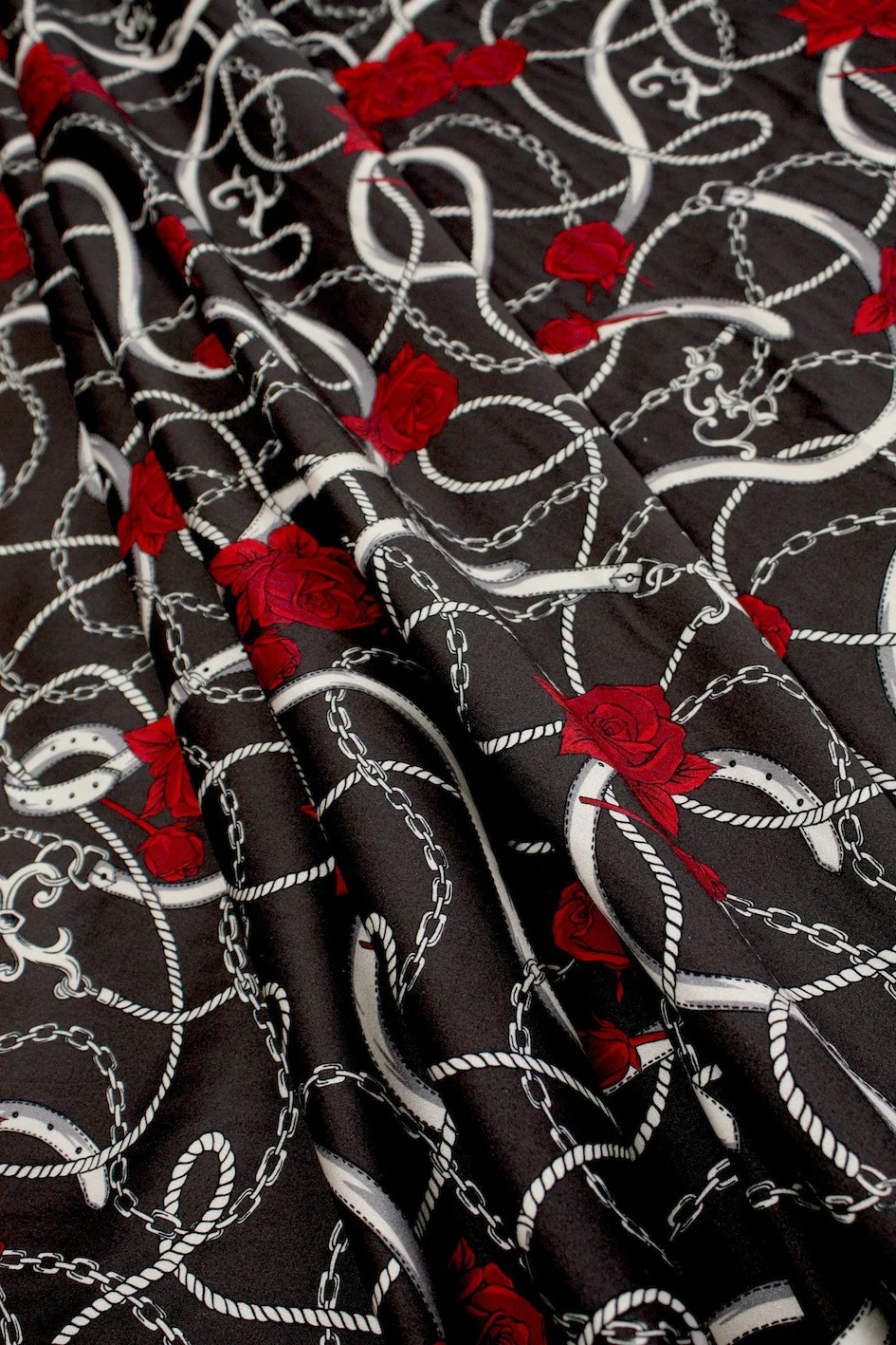 Red Roses & Chains - Image 4