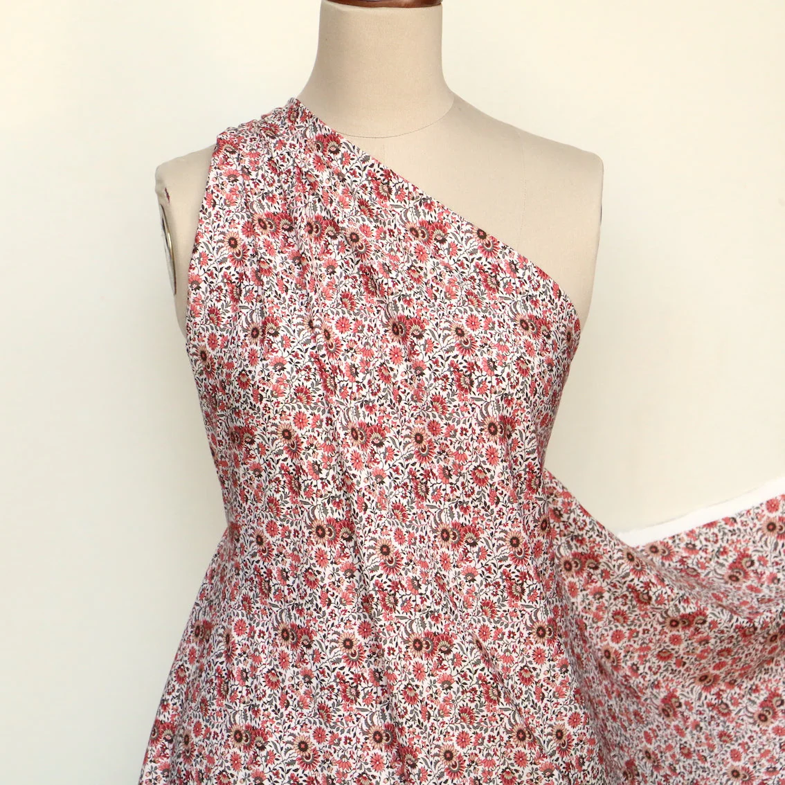 Remnant of Never Ending Garden Viscose Poplin - Image 6