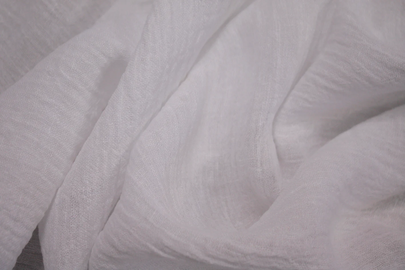 Snow White Crinkle Linen Remnant - Image 2