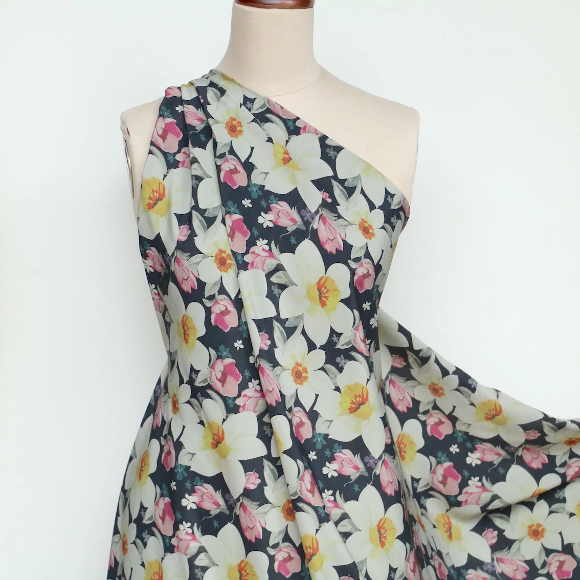Remnant of Villa Fivizzano Silk Crepe De Chine - Image 6