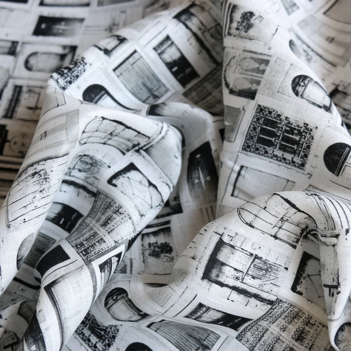 Roma Black Printed Linen - Image 2