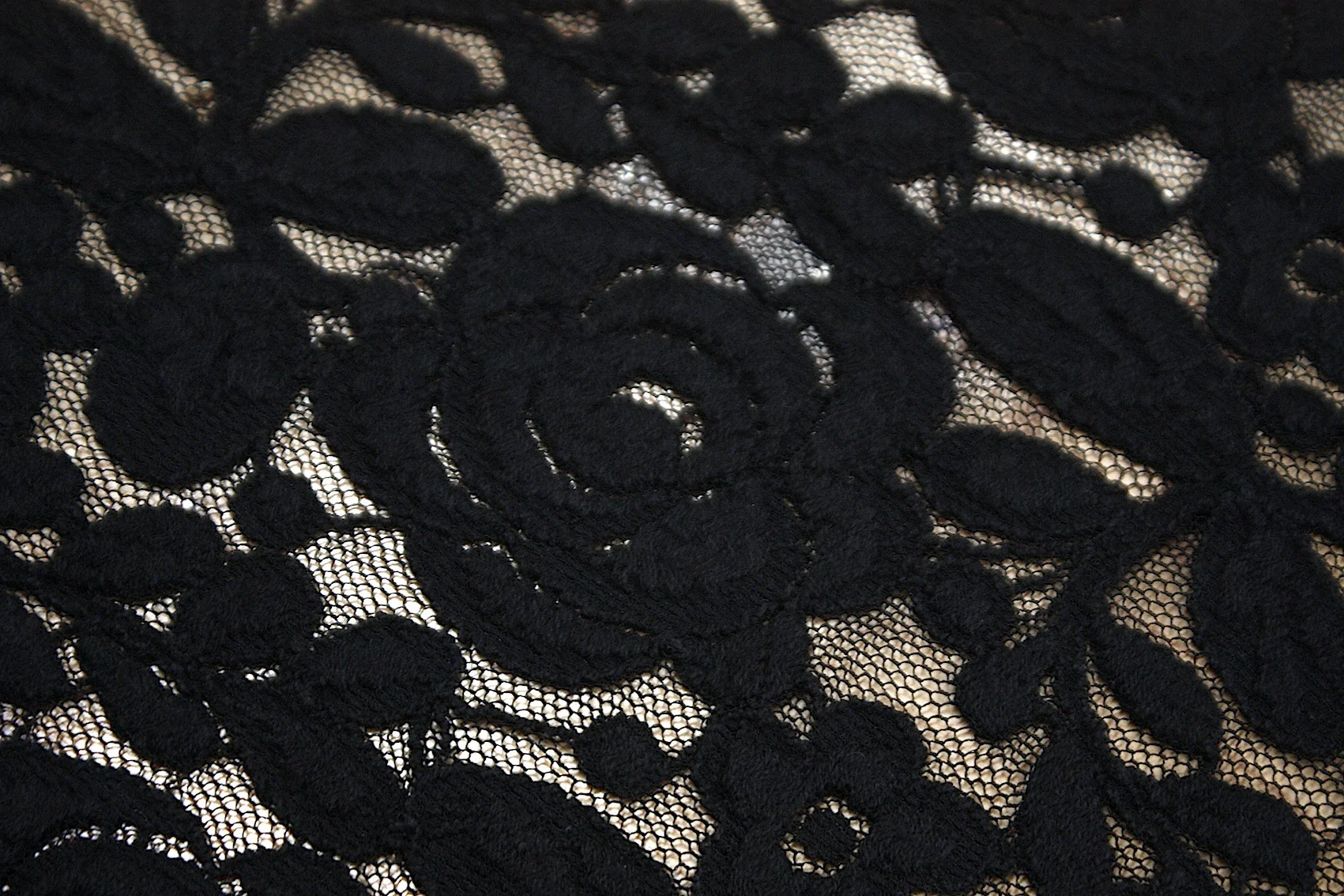 Rose Guipure Black - Stretch Lace - Image 3