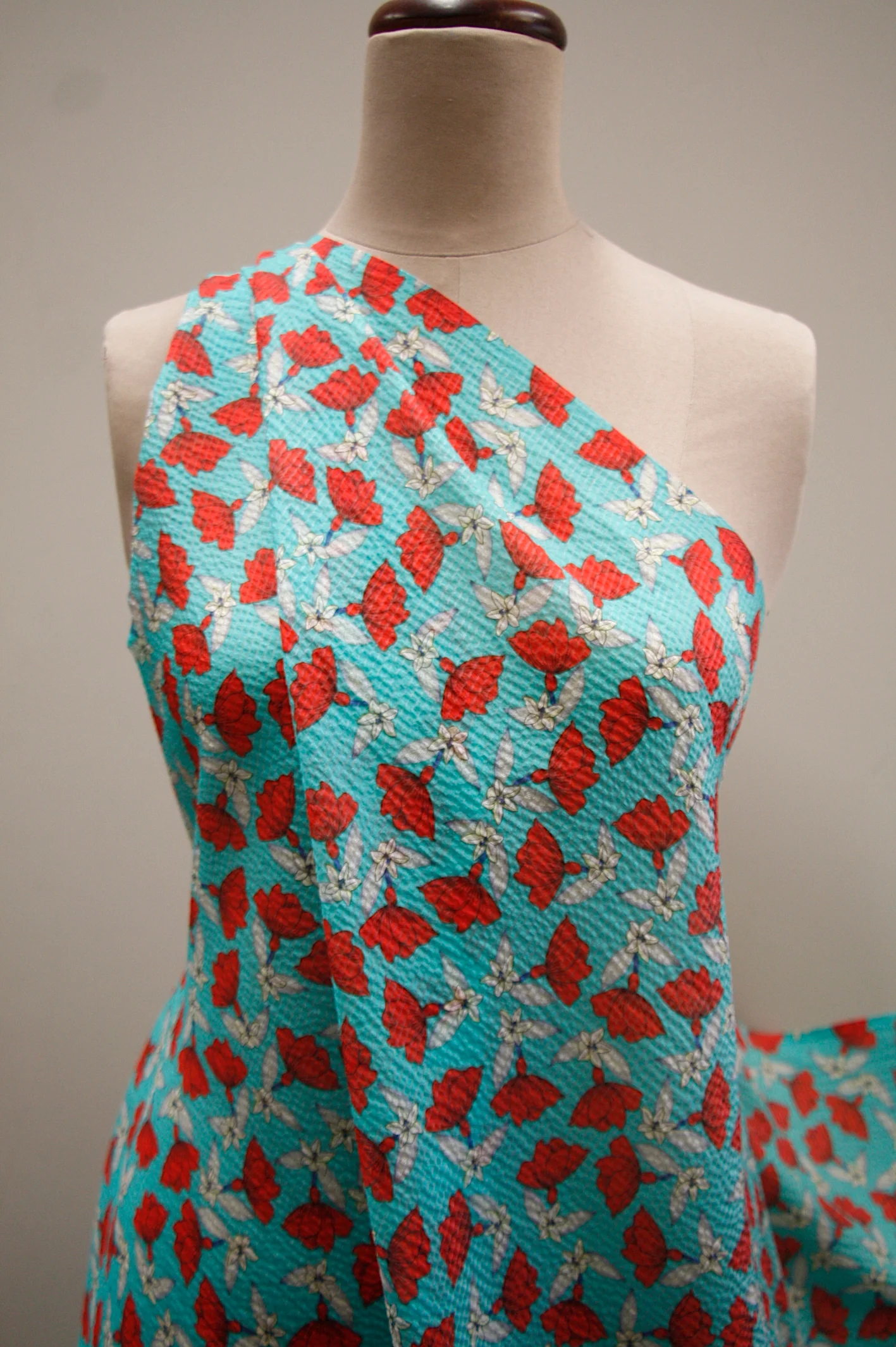 Rosso On Aqua - Image 5