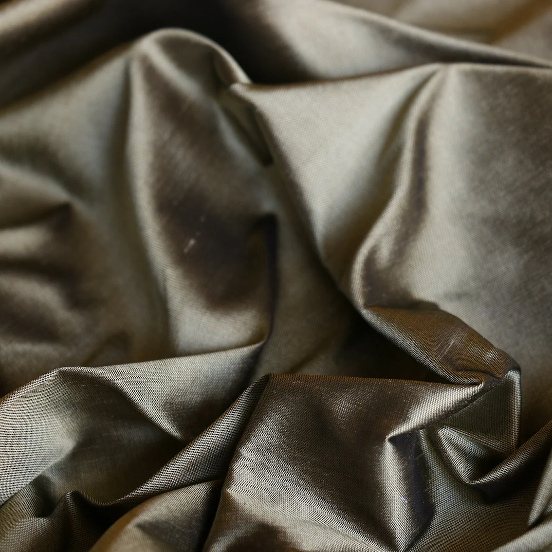 Princess Gold Dupion - Image 2