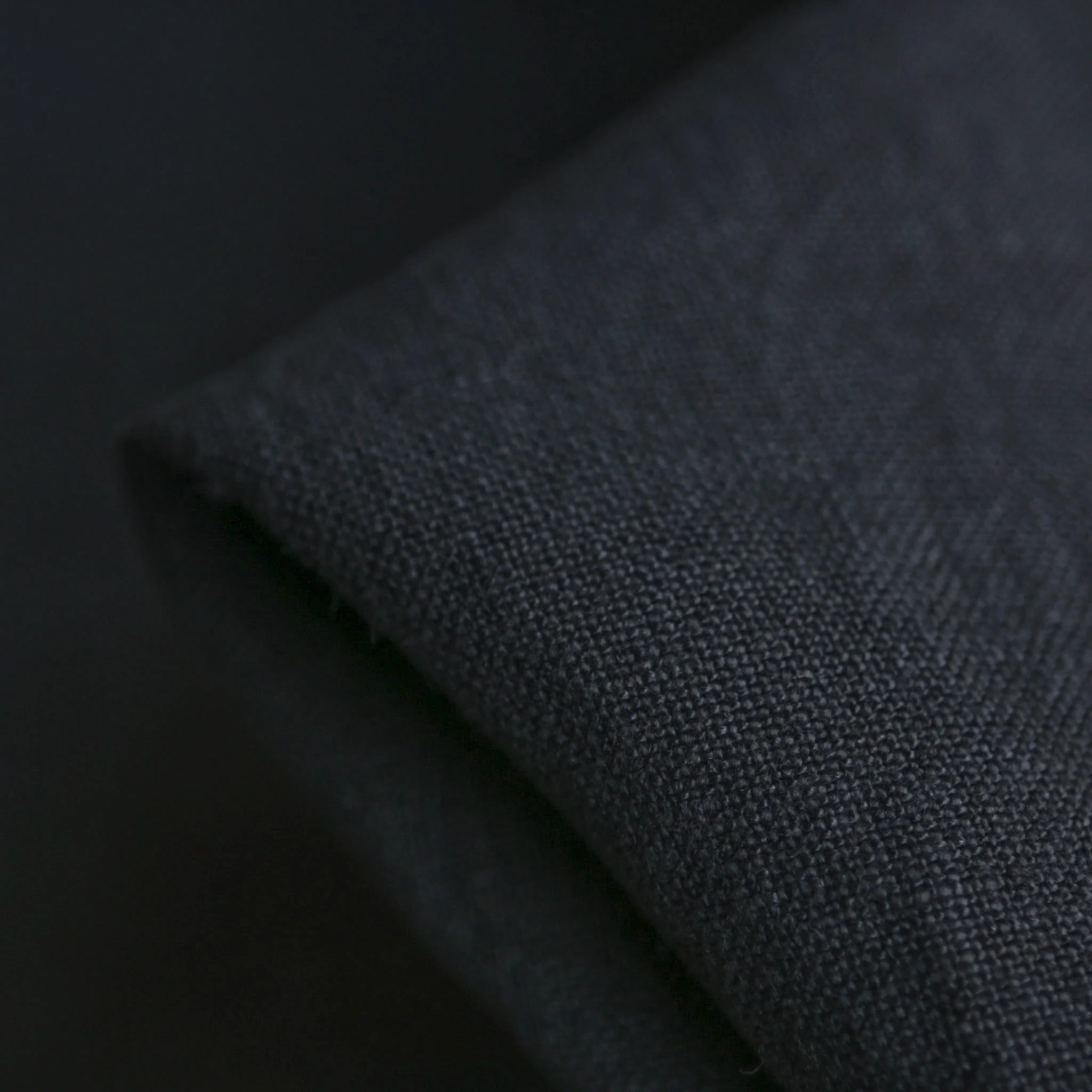 Rune Carbon Navy Washed Heavy Linen