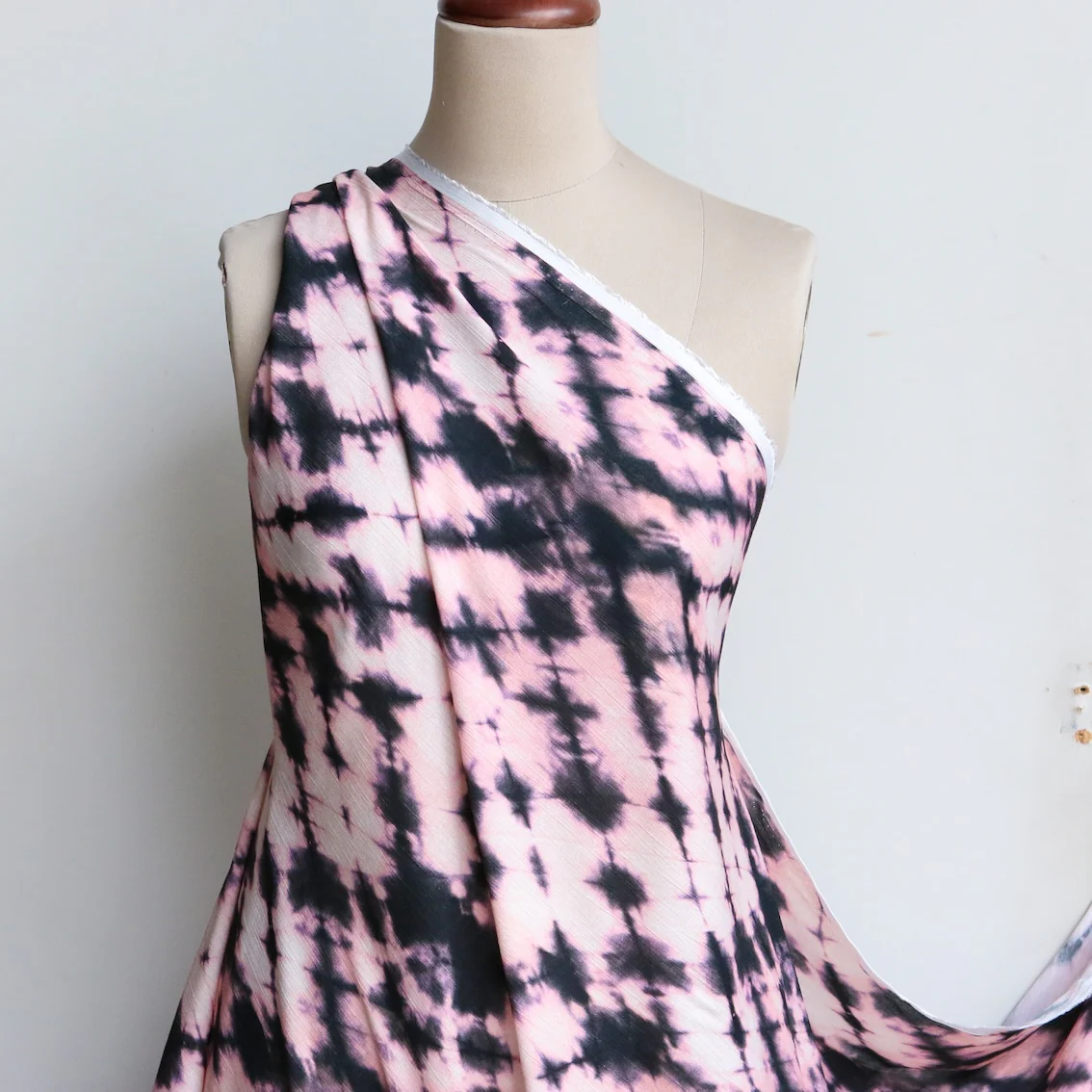 Sakura Dye Crinkle Viscose - Image 5
