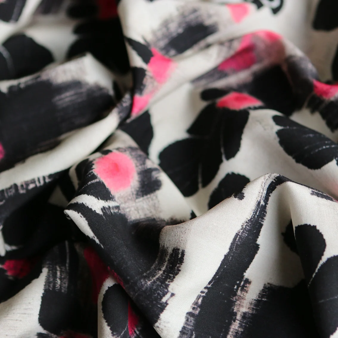 Sakura Noir Viscose/Tencel - Image 2