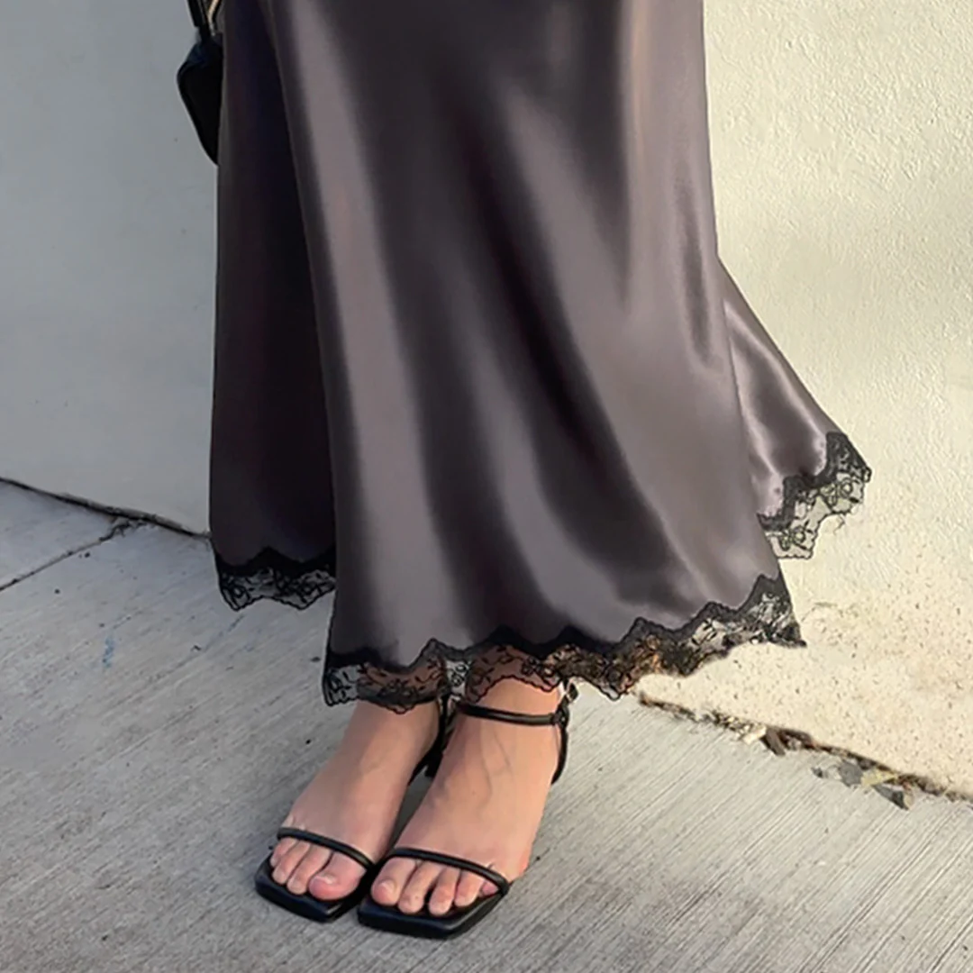 Scalloped Black Lace Trim - Image 3