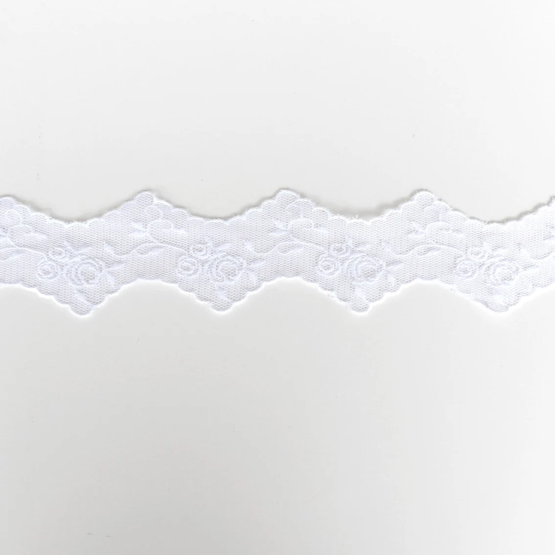 Scalloped White Lace Trim - Image 2