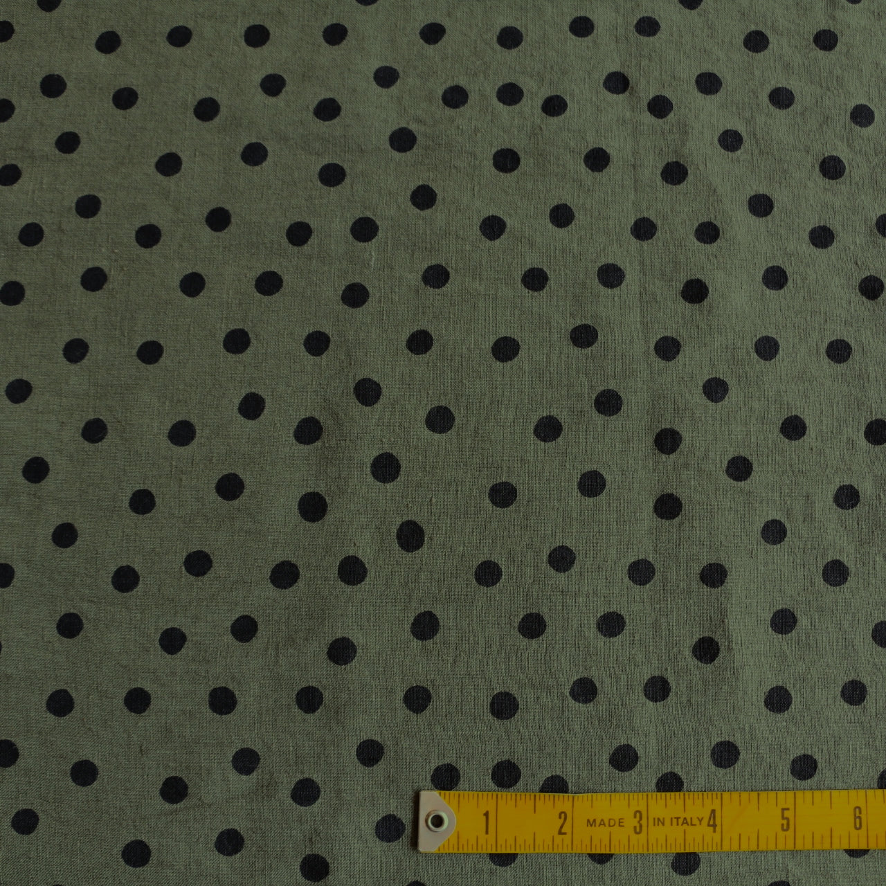 Scattered Spot Seaweed Linen - Image 4