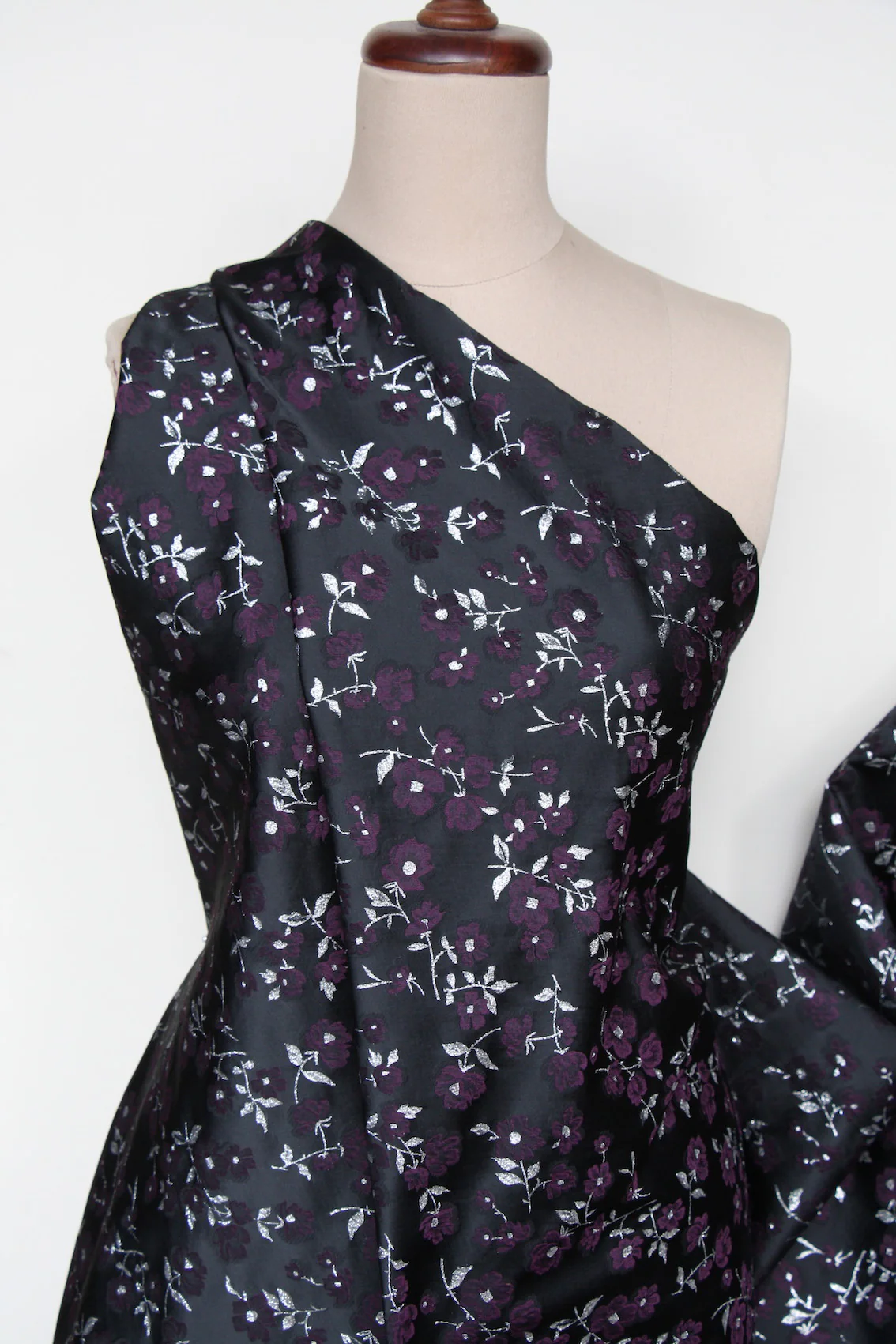 Selective Frosting Jacquard - Image 5