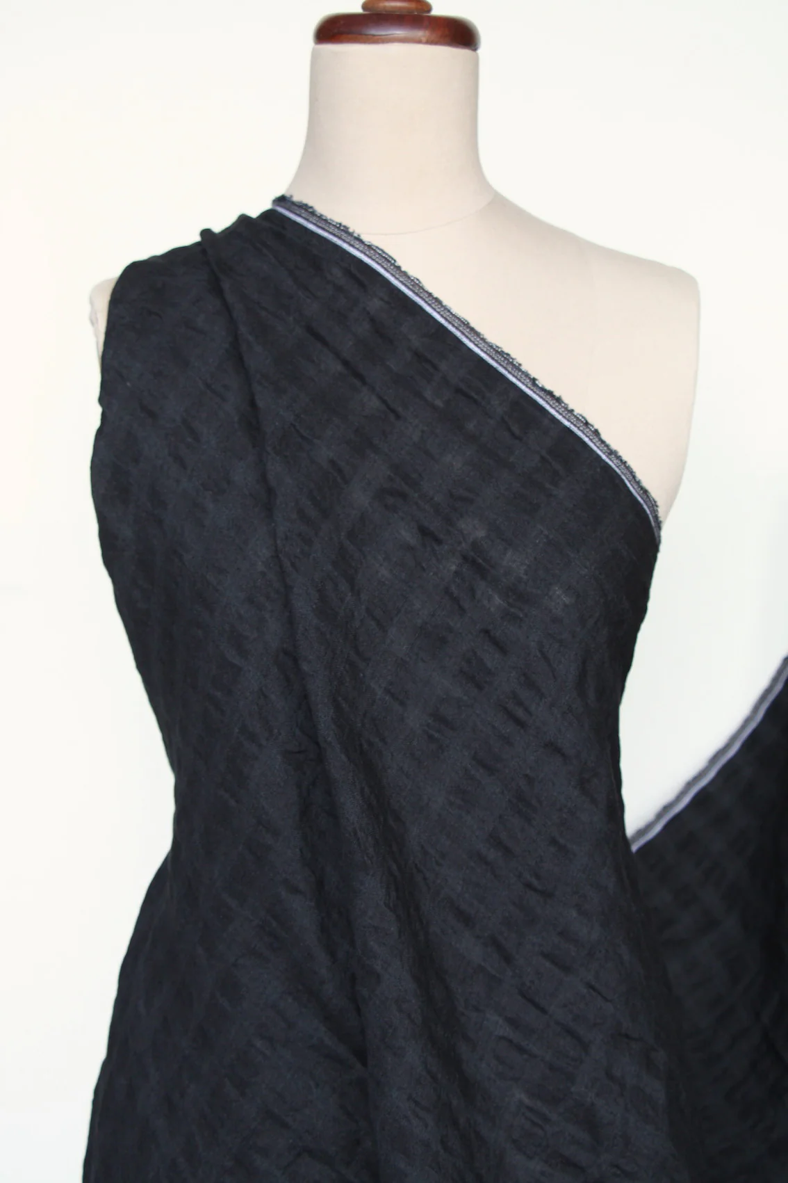 Self Check Black Washed Linen - Image 2