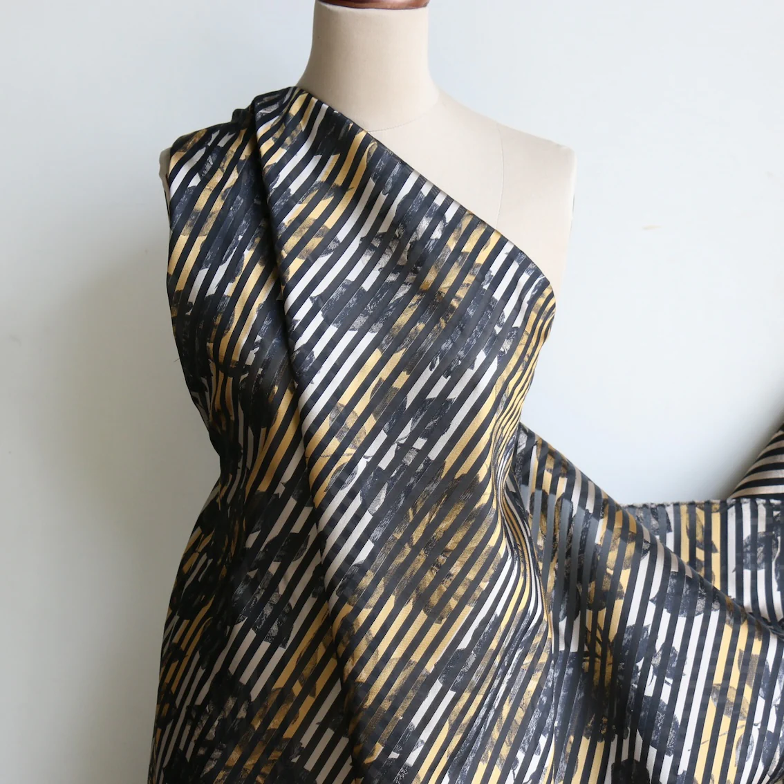 Shadow Bloom Gilt/Black Organza/Stripe - Image 6