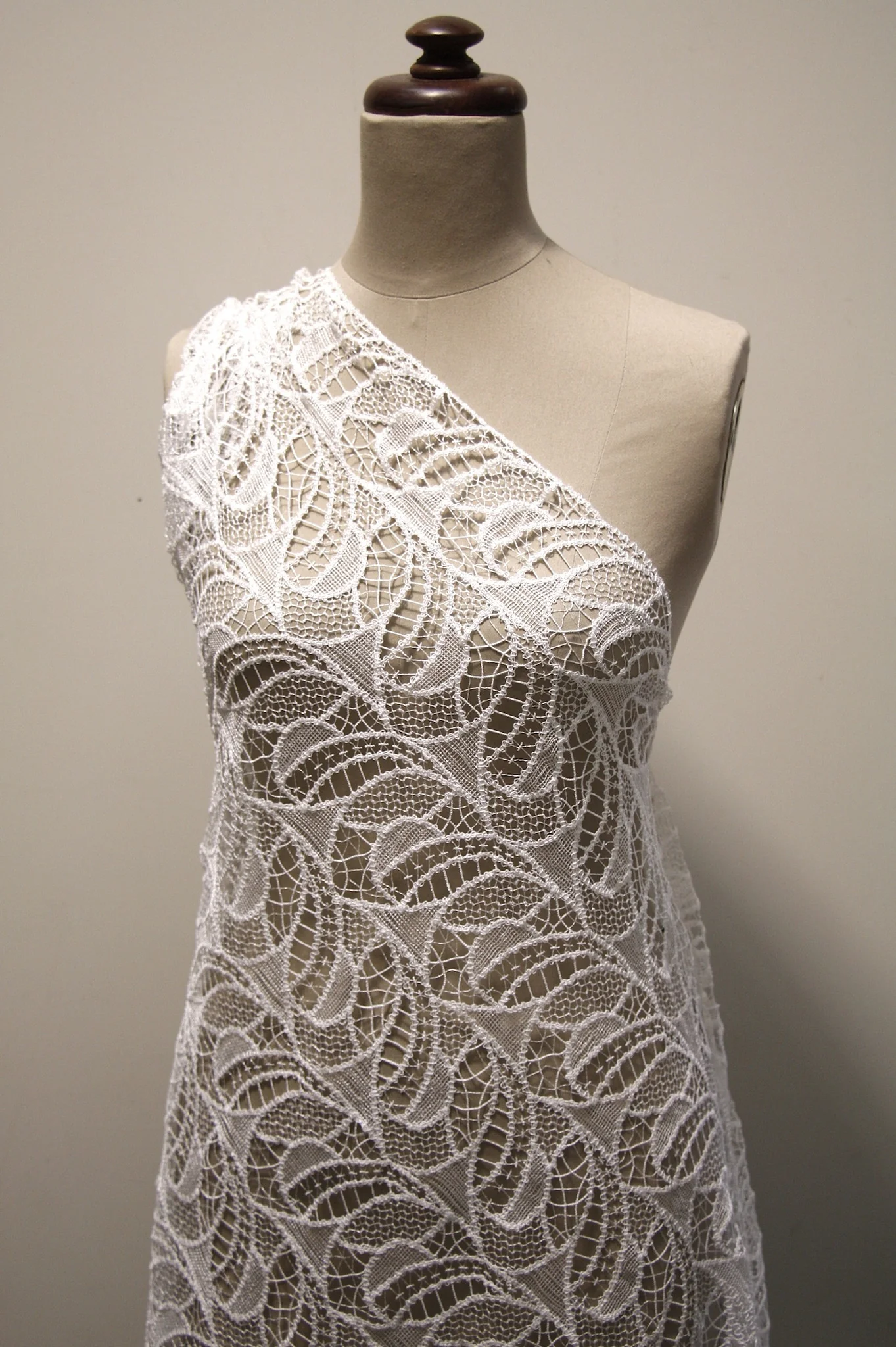 Shape Shifting Guipure - Ivory - Image 8