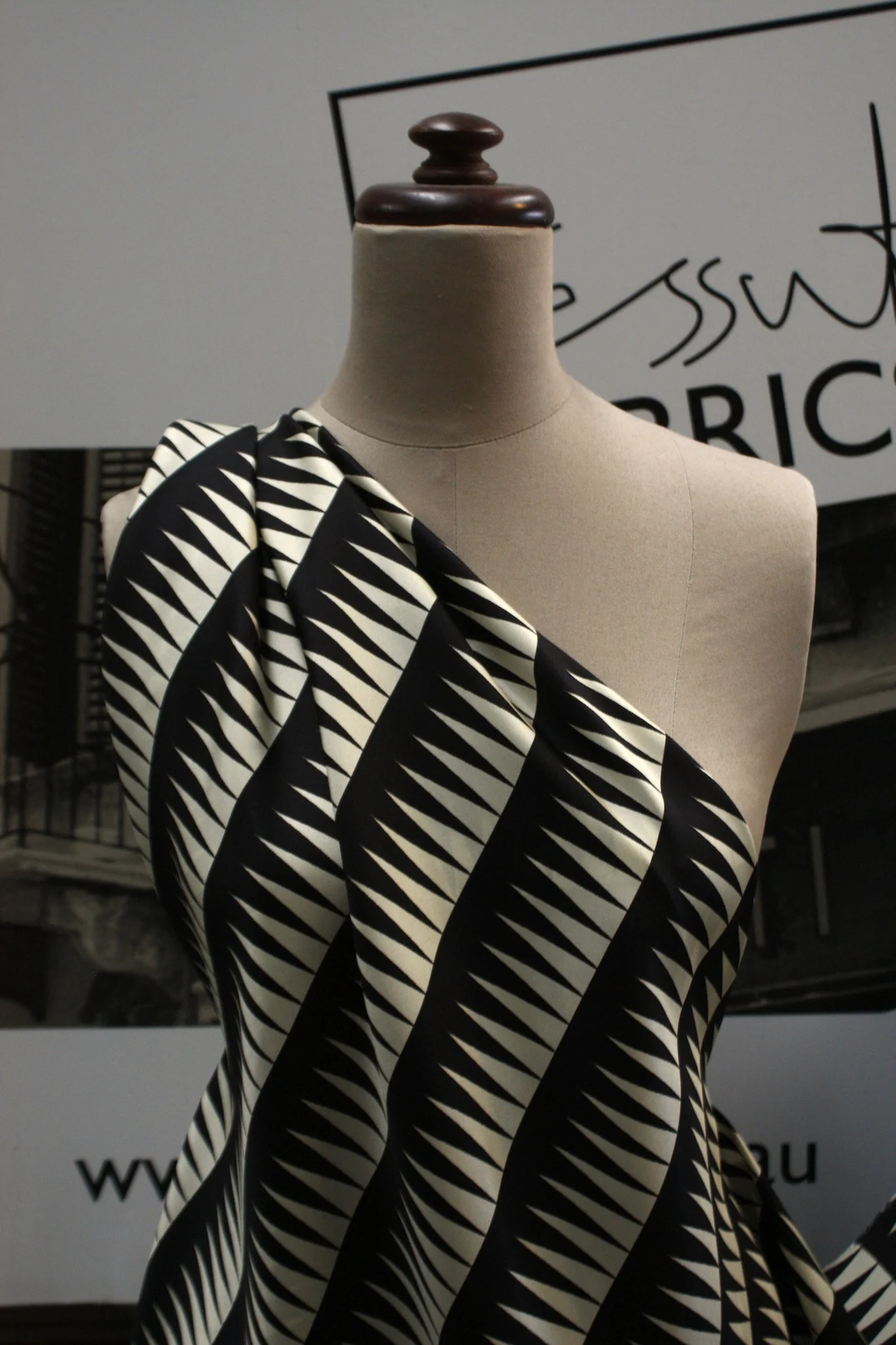 Sharp Teeth - Image 5