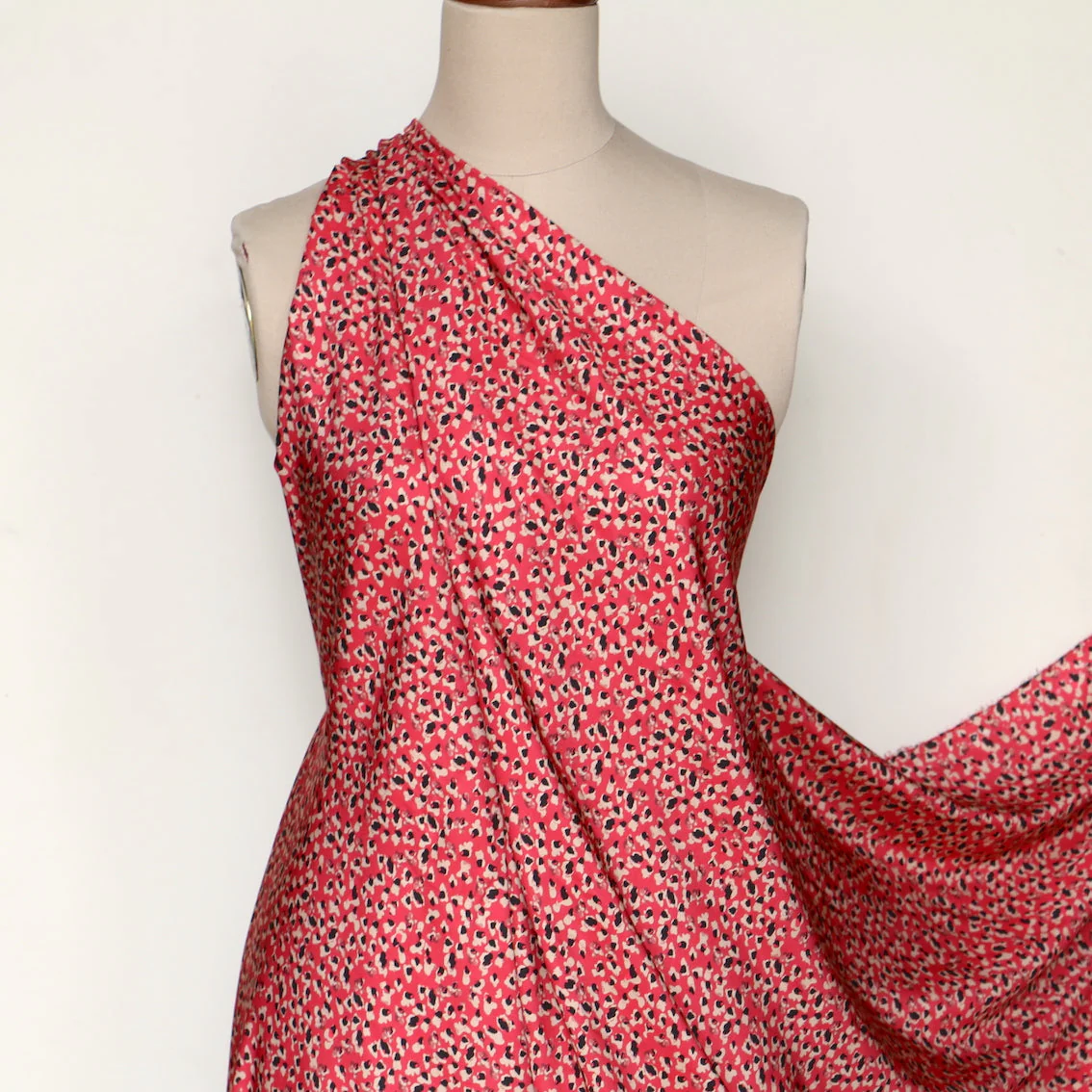 Shia Rose Viscose Twill - Image 6
